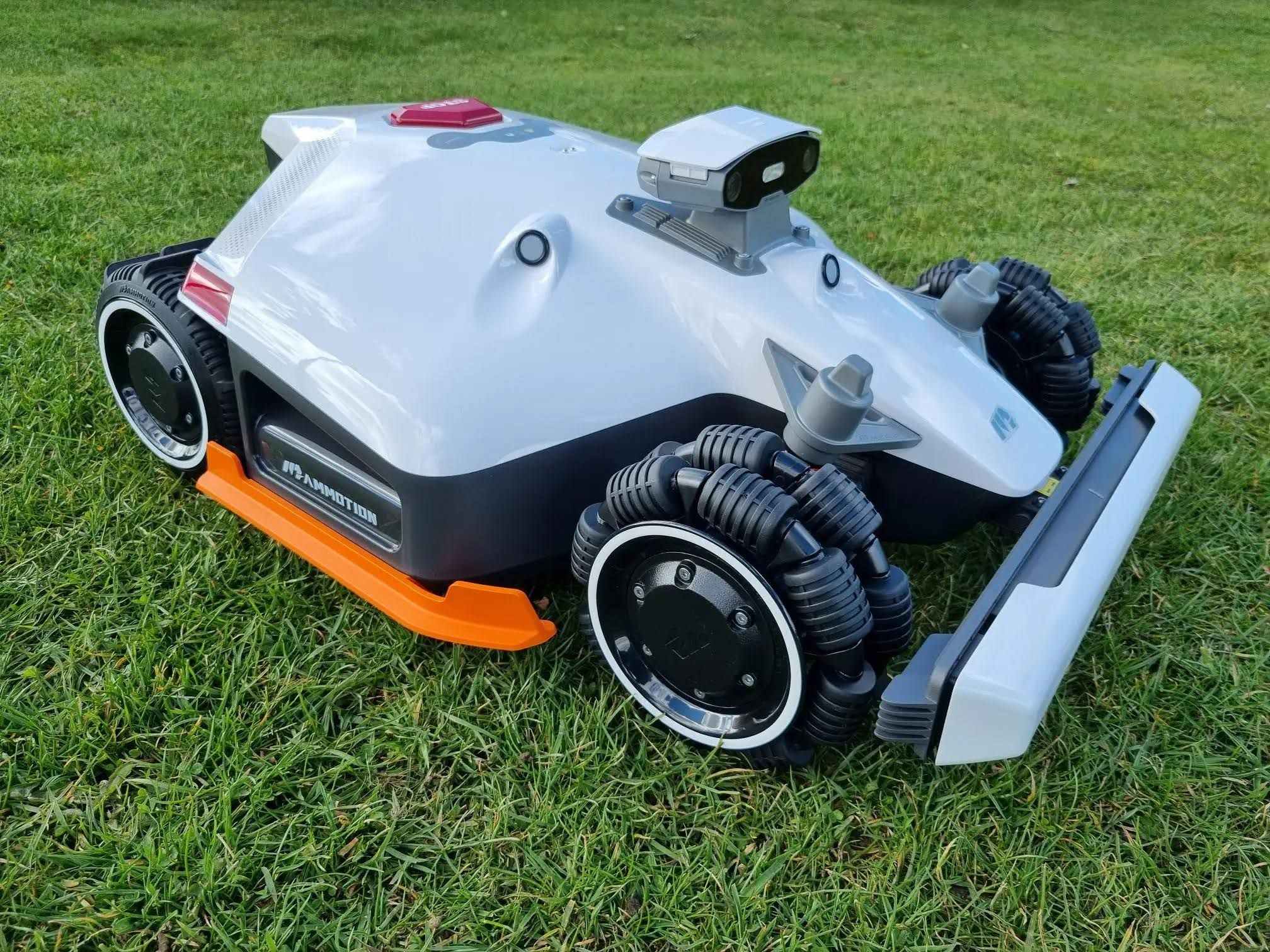 LUBA 2-Tondeuse à Gazon Robot, Probablement 2025/1000/3000, Vision RTK, Antivol, Andrea Control,