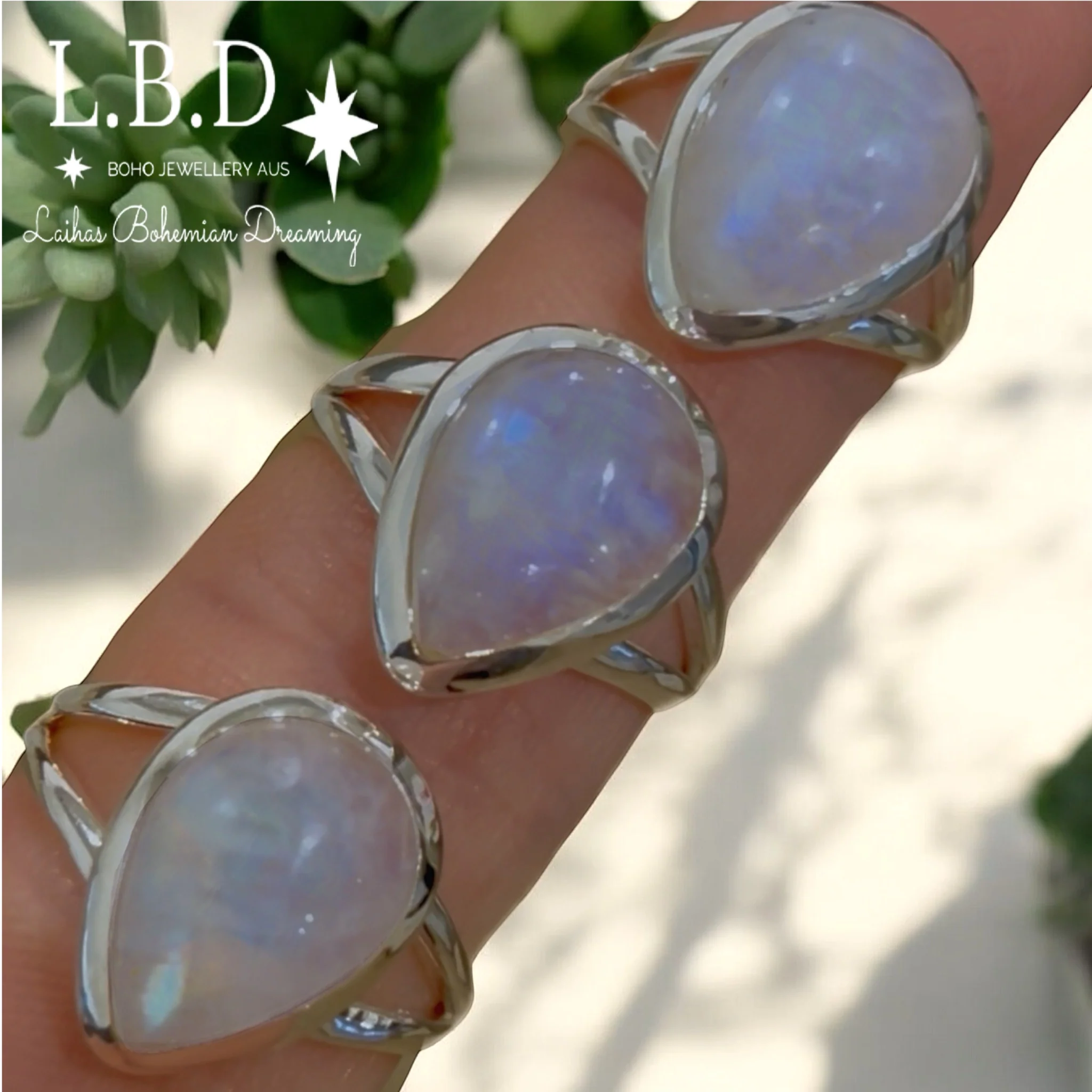 Laihas Handmade Raindrop Moonstone Ring