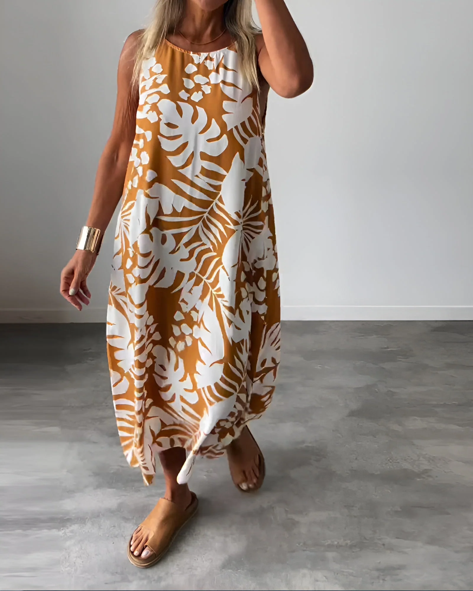Women��s Elegant Sleeveless Dress Flattering Summer Style