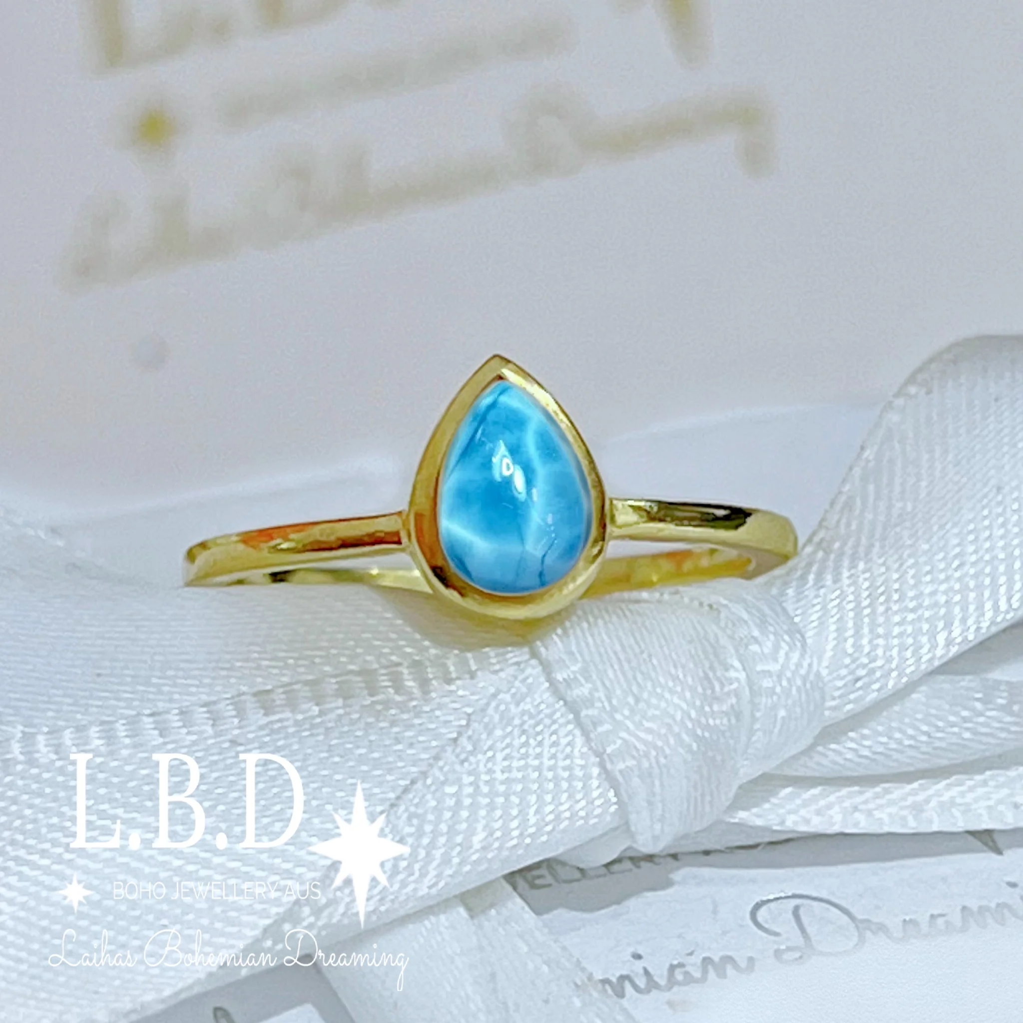 Laihas Mini Tearing Spirit Gold Larimar Ring