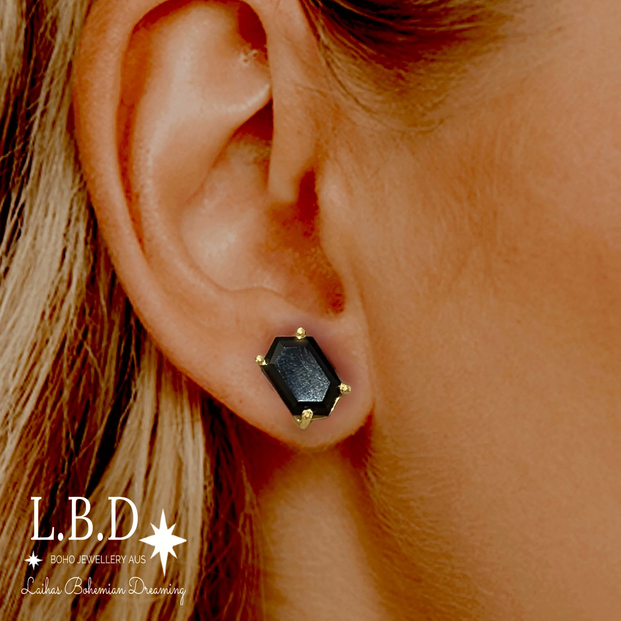 Laihas Hex Crystal Gold Onyx Stud Earrings