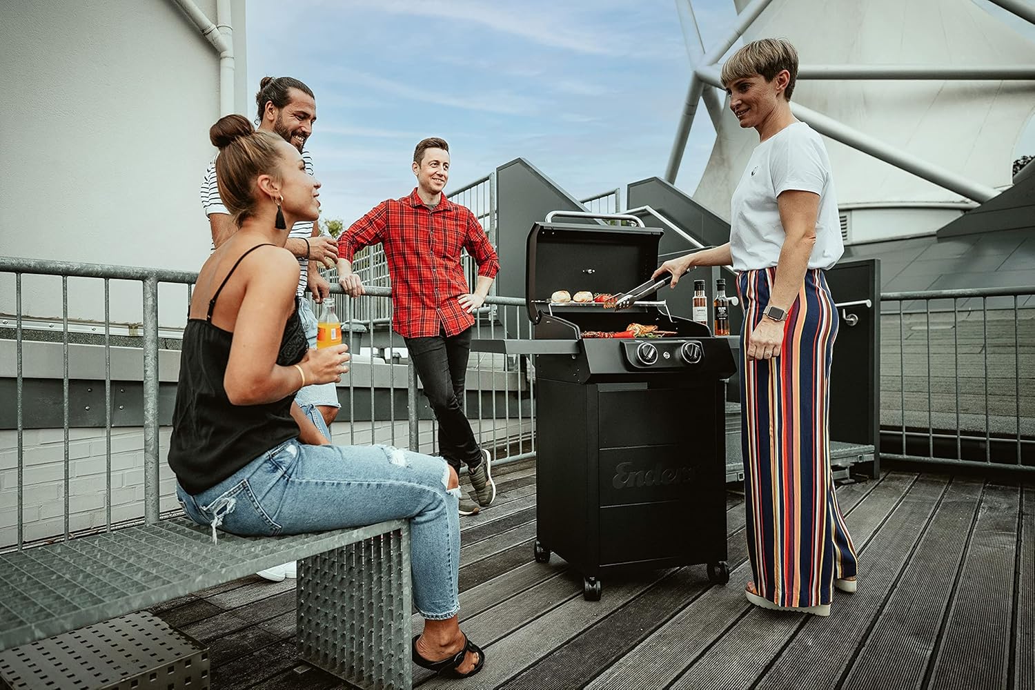 Enders eCrave 2 Barbecue elettrico - Griglia in ghisa, carrello per BBQ con spazio di stivaggio - 2 potenti elementi riscaldanti con stabile coperchio e termometro integrato - Simple Clean 97116