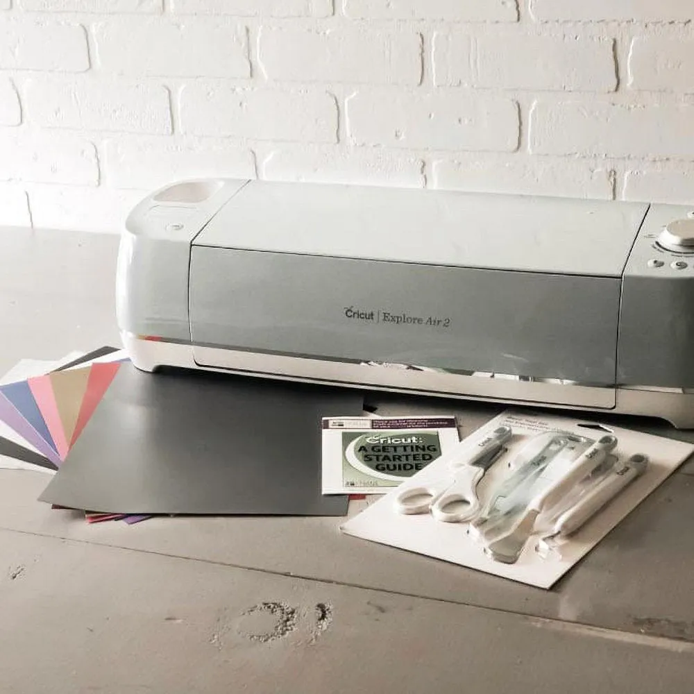 Cricut Explore Air 2 gépcsomag – Kezdő útmutató, szerszámkészlet, vinilcsomag, minták és projektinspiráció