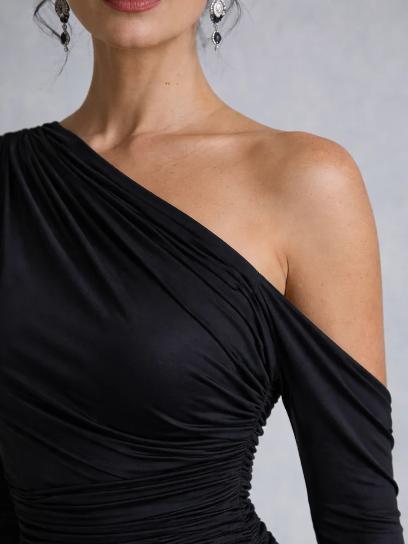 Women��s Elegant One Shoulder Maxi Dress with Ruched Design
