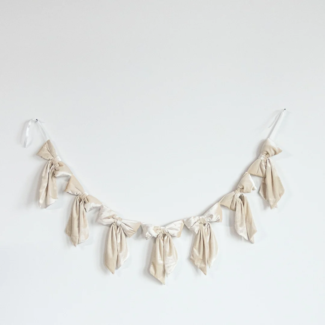 Cream Velvet Bow Garland