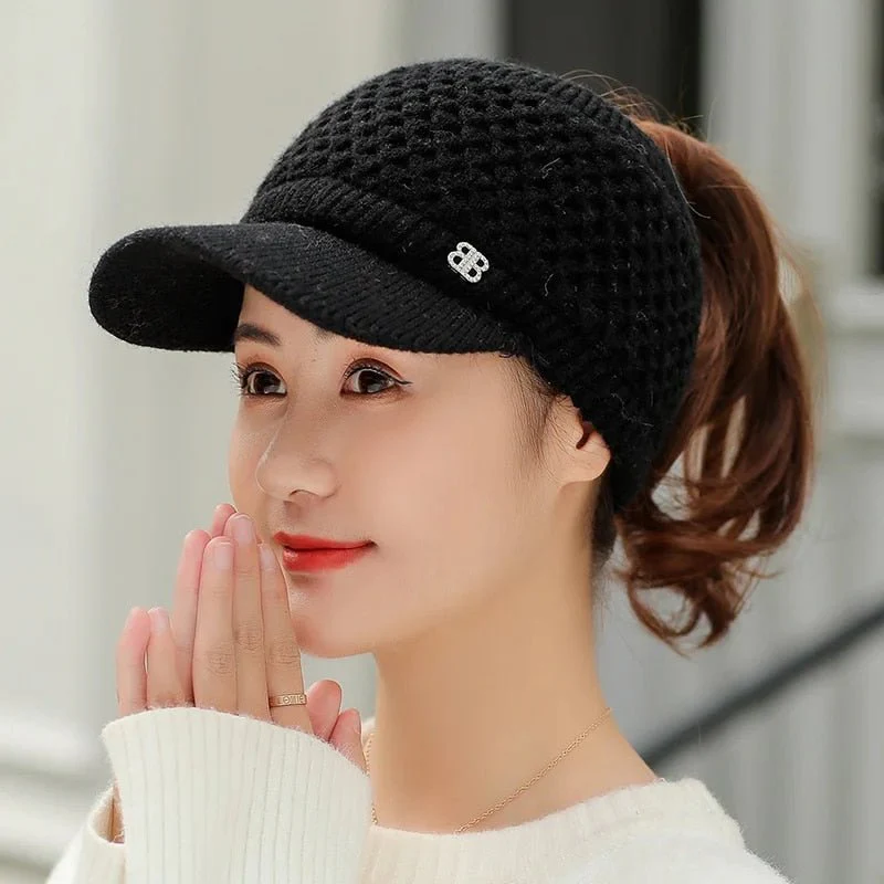 SnugTress | Verhoog je winter glamour met deze stijlvolle beanie vizier!