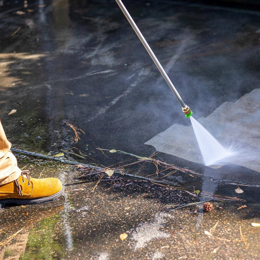 Petrol-powered cold water pressure washer with 420 cm3 engine, 4400 PSI (286 bar), 4.0 GPM (15.1 l/min).