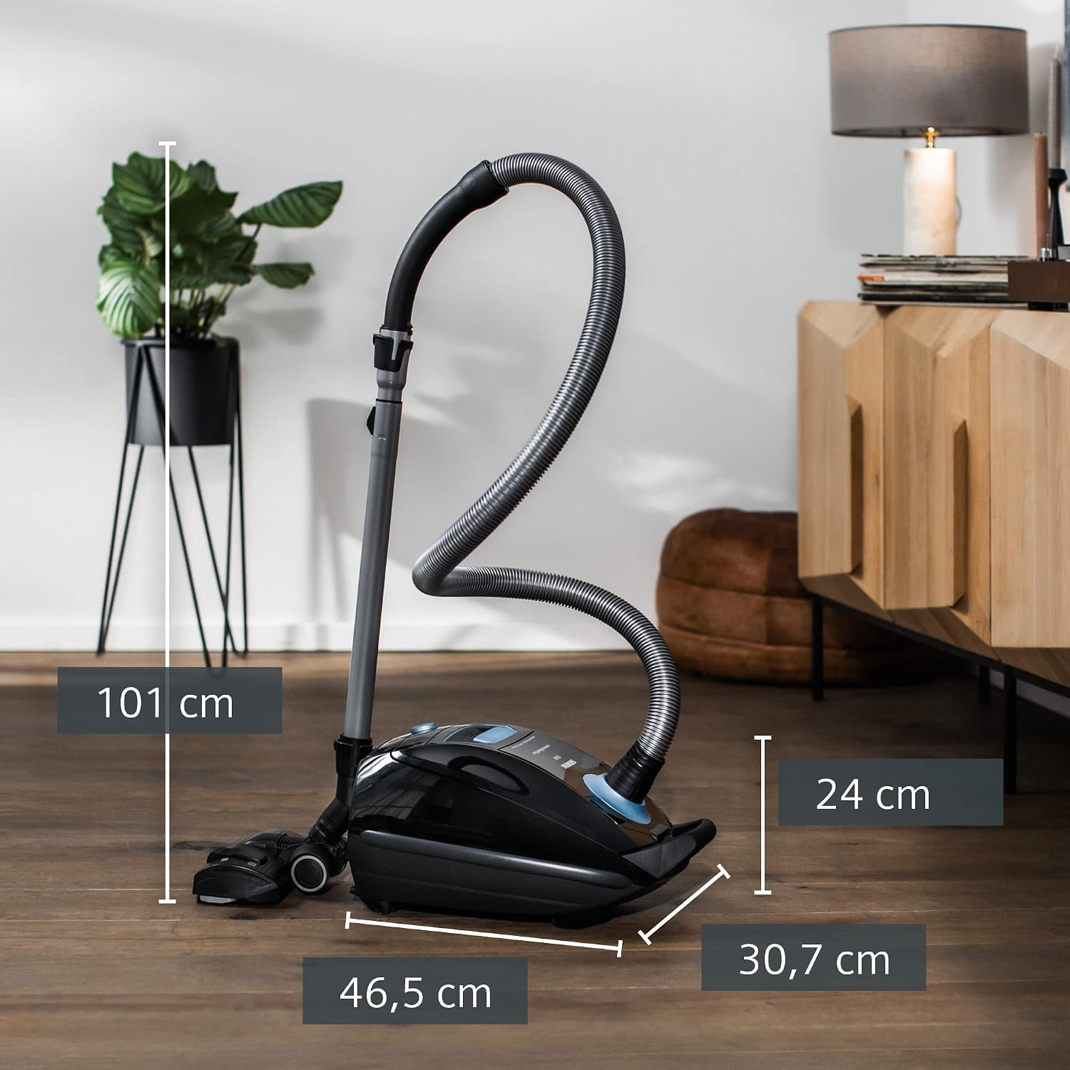 Siemens Staubsauger mit Beutel Q5.0 Extreme silencePower VSQ5X1230, Bodenstaubsauger, 850 W, schwarz & Swirl S 73 MicroPor® Plus Staubsaugerbeutel, 4 Stück inkl. Filter