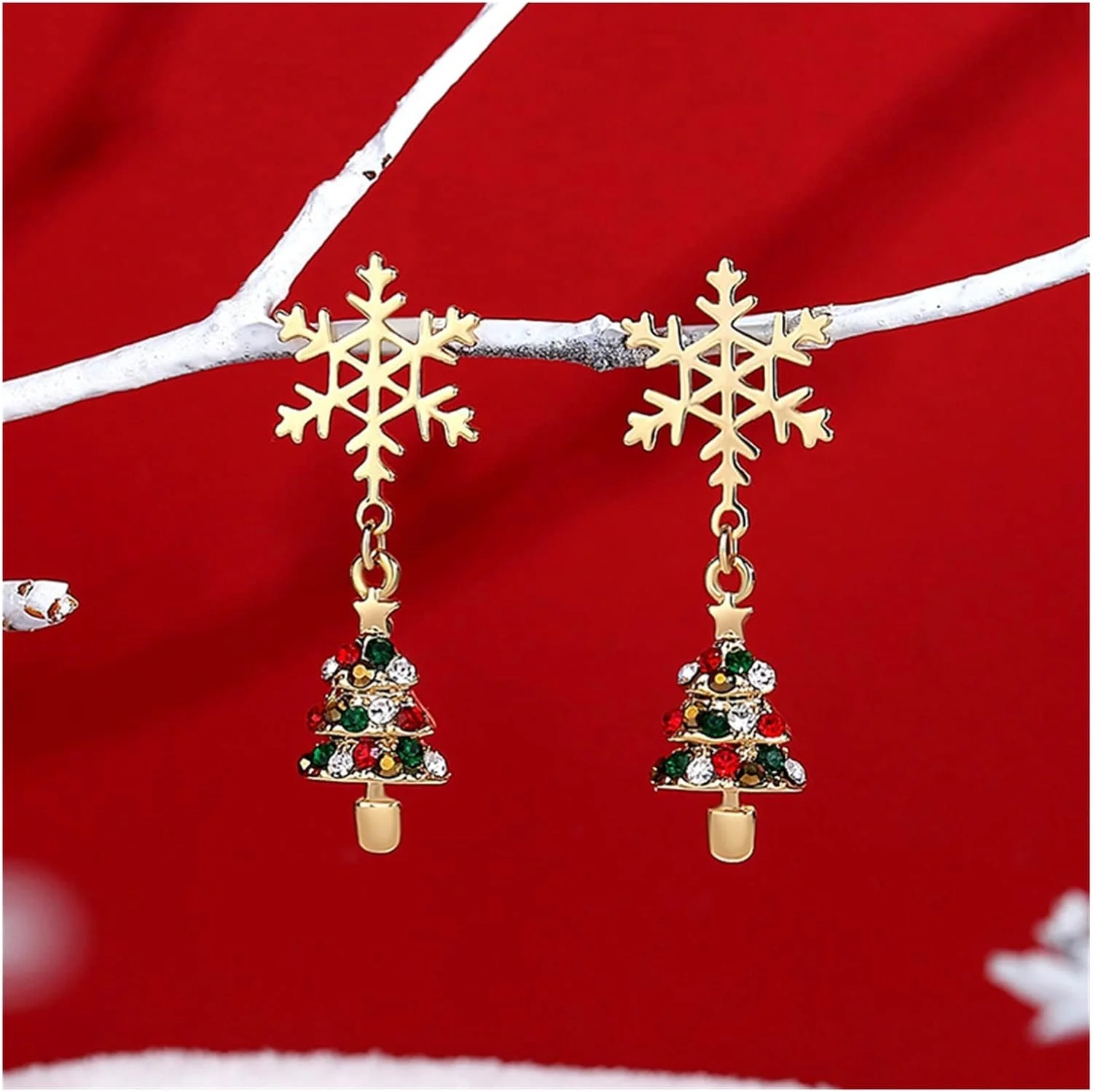 SNOWGLINT – Elegante, vergulde sneeuwvlok oorbellen voor feestelijke glans