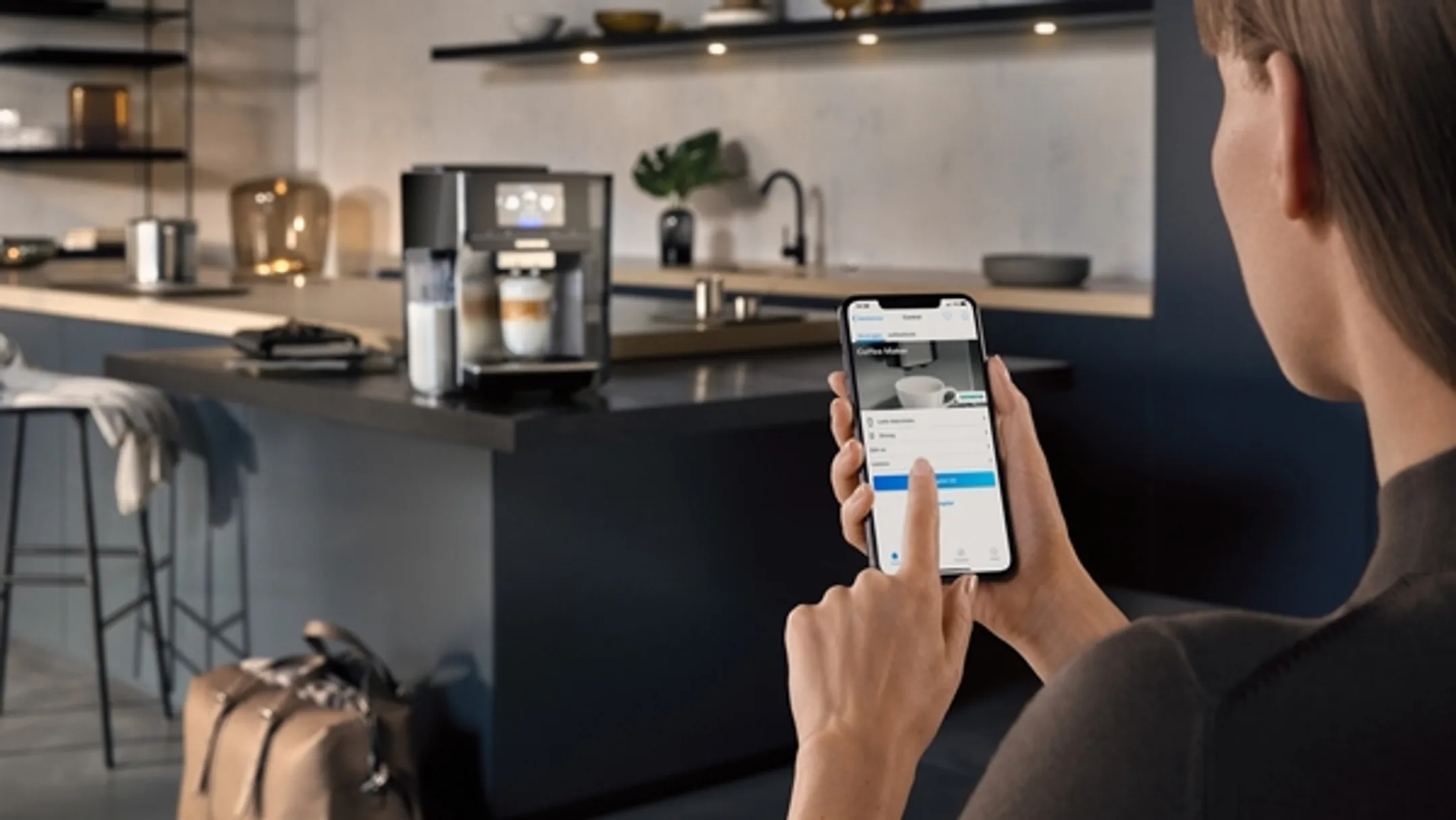 Siemens Volautomatische Espressomachine EQ700 TQ713R03