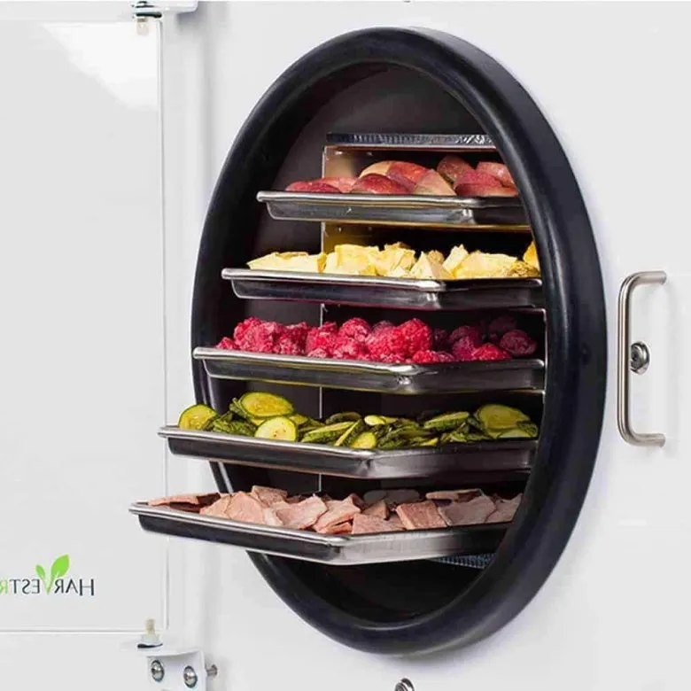 Harvest Right  Freeze Dryer with Mylar Starter Kit