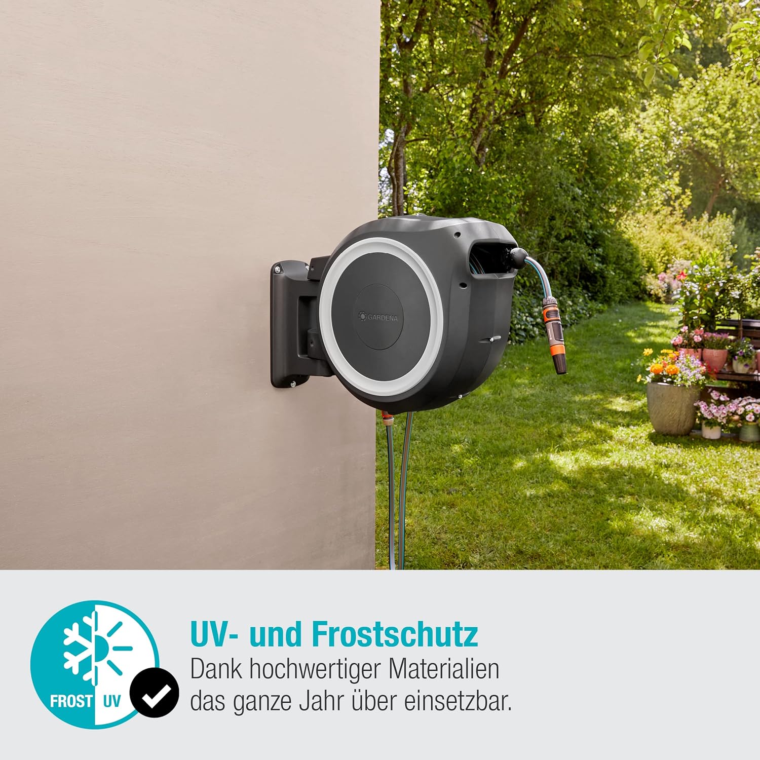 Gardena Wand-Schlauchbox RollUp M/L (weiß) 25 m: flexible Bewässerung für mittelgroße bis große Gärten, Schwenkbare Schlauchbox, inkl. 25 m Gardena Qualitätschlauch und Montagehilfe (18622-20)