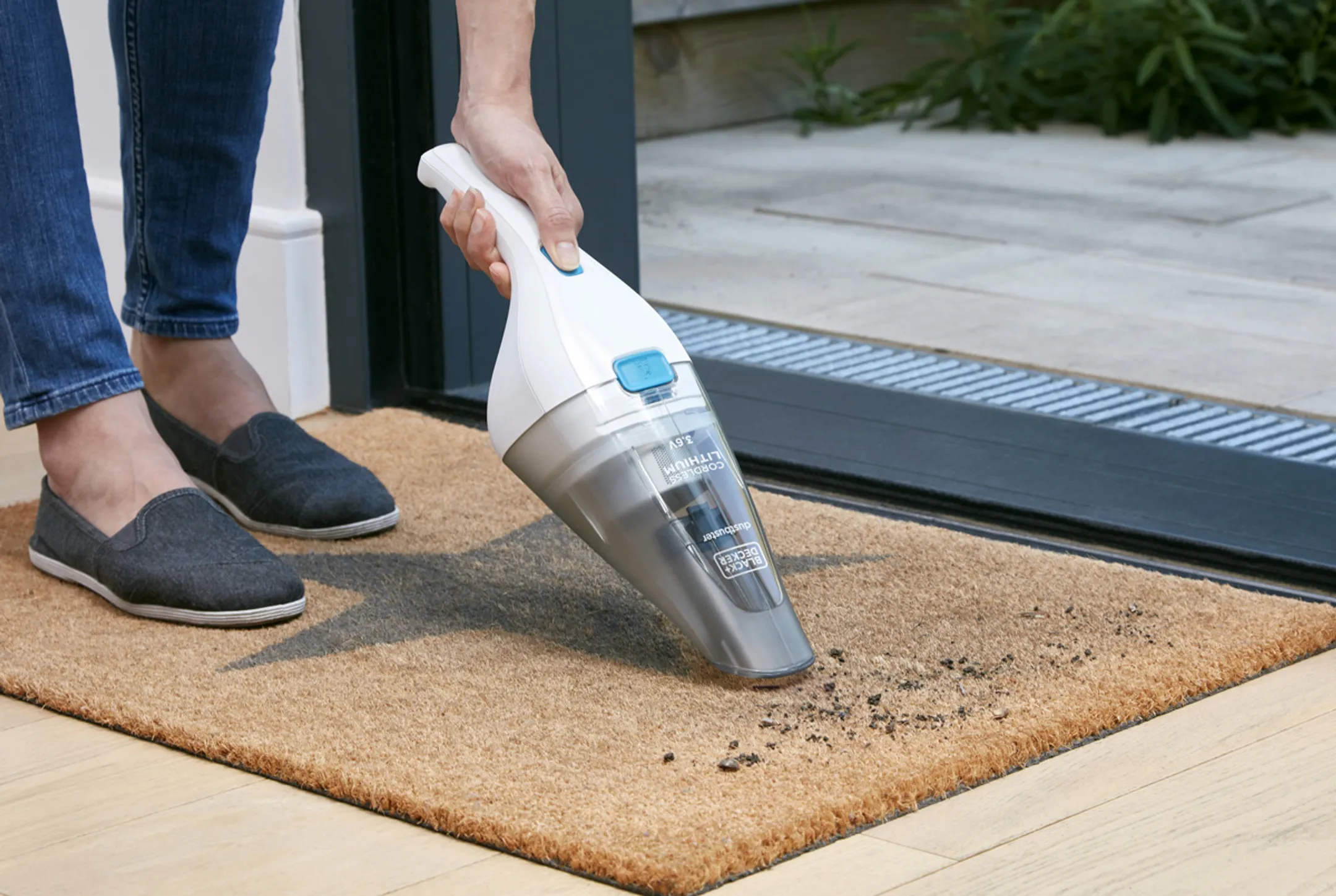 BLACK+DECKER Kruimeldief NVC115JL-QW