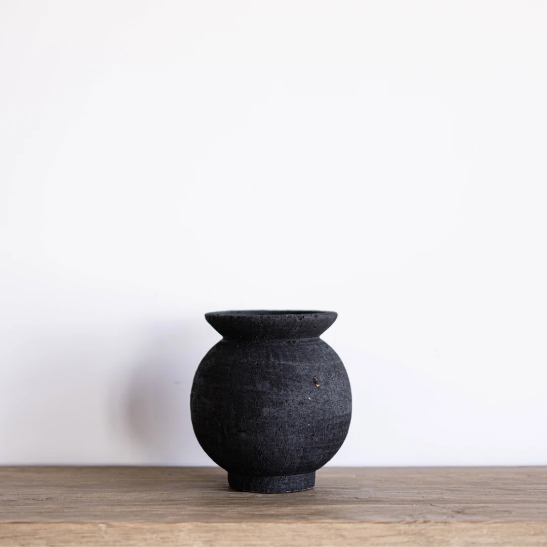 Black Round Vase