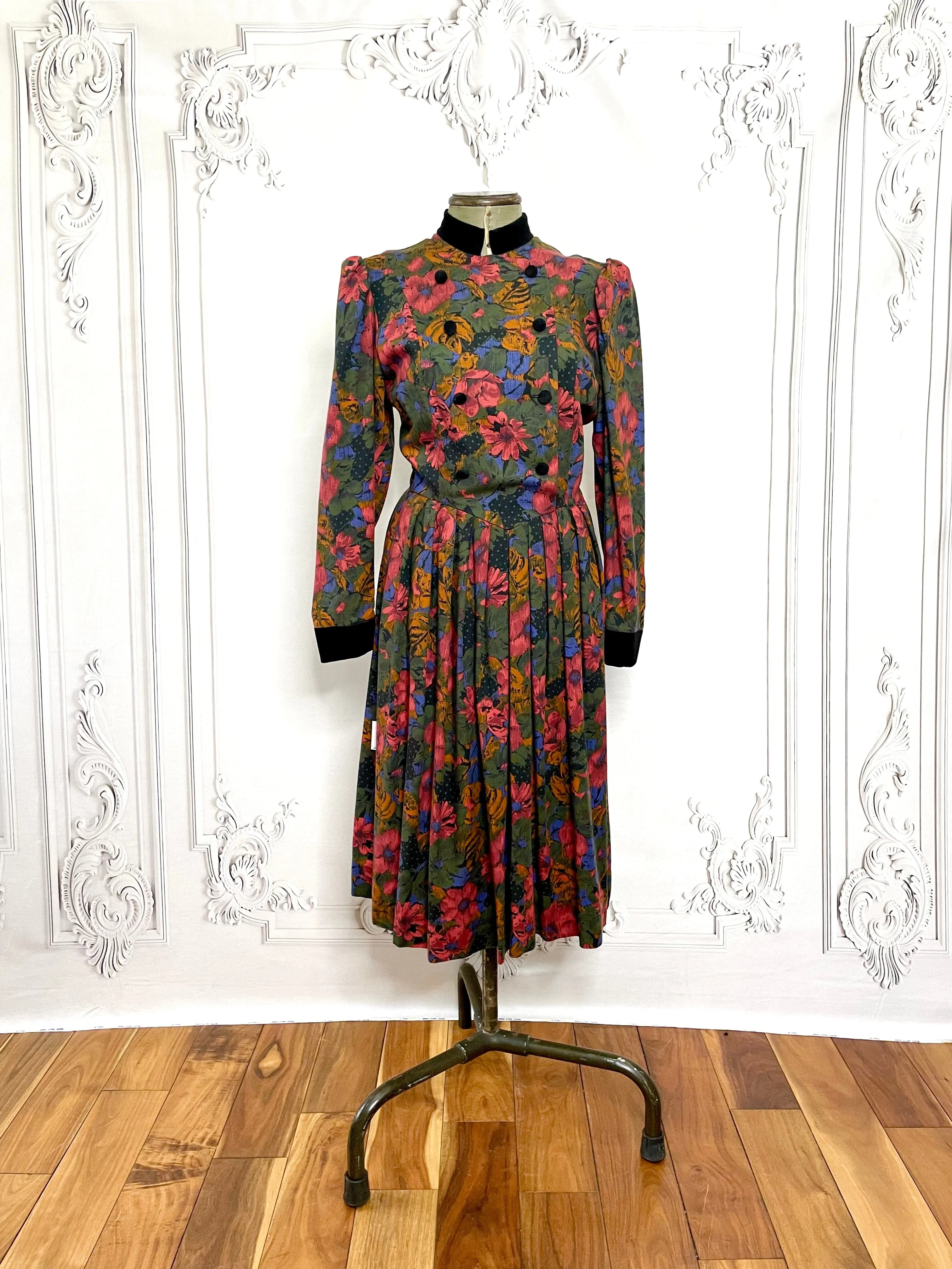 1980s Does 1940s Velvet Trim Laura Ashley Style Floral Dress