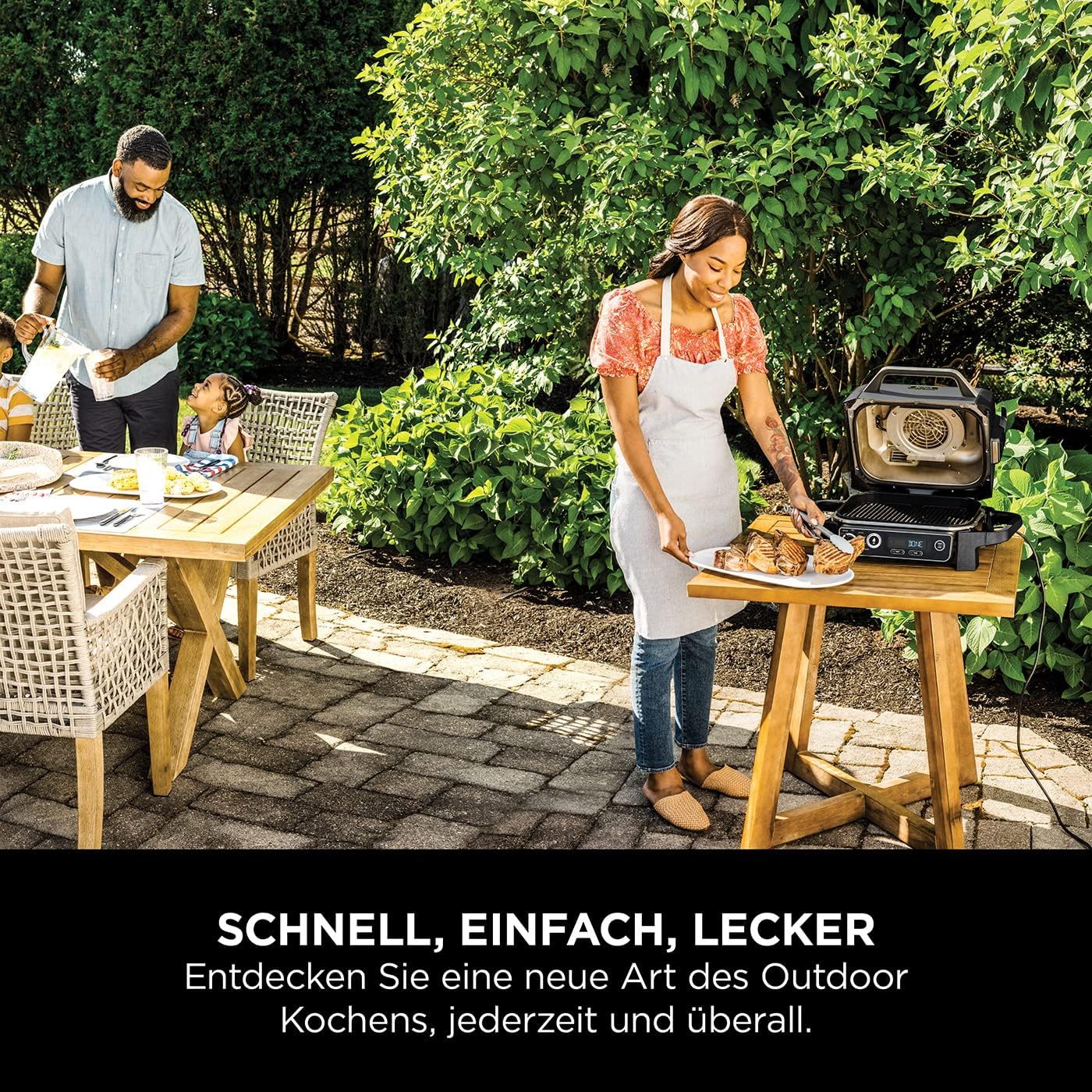 Ninja Woodfire Electric BBQ Grill & Smoker & Air Fryer, 7-in-1 Outdoor BBQ Grill, Air Fry, Smoke, Roast, Bake and more, Weather Resistant, Non-Stick, Portable, Electric, Grey/Black OG701EU
