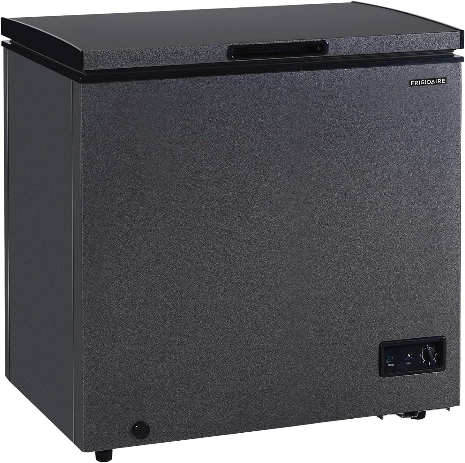 Congelatore a pozzetto Frigidaire EFRF70136COM 2025, capacità 7 piedi cubi, design robusto, termostato regolabile, cestello in filo rivestito in vinile rimovibile, scarico di sbrinamento facile.