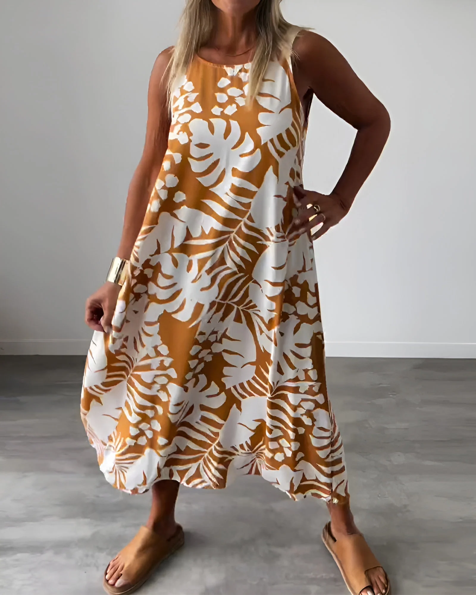 Women��s Elegant Sleeveless Dress Flattering Summer Style