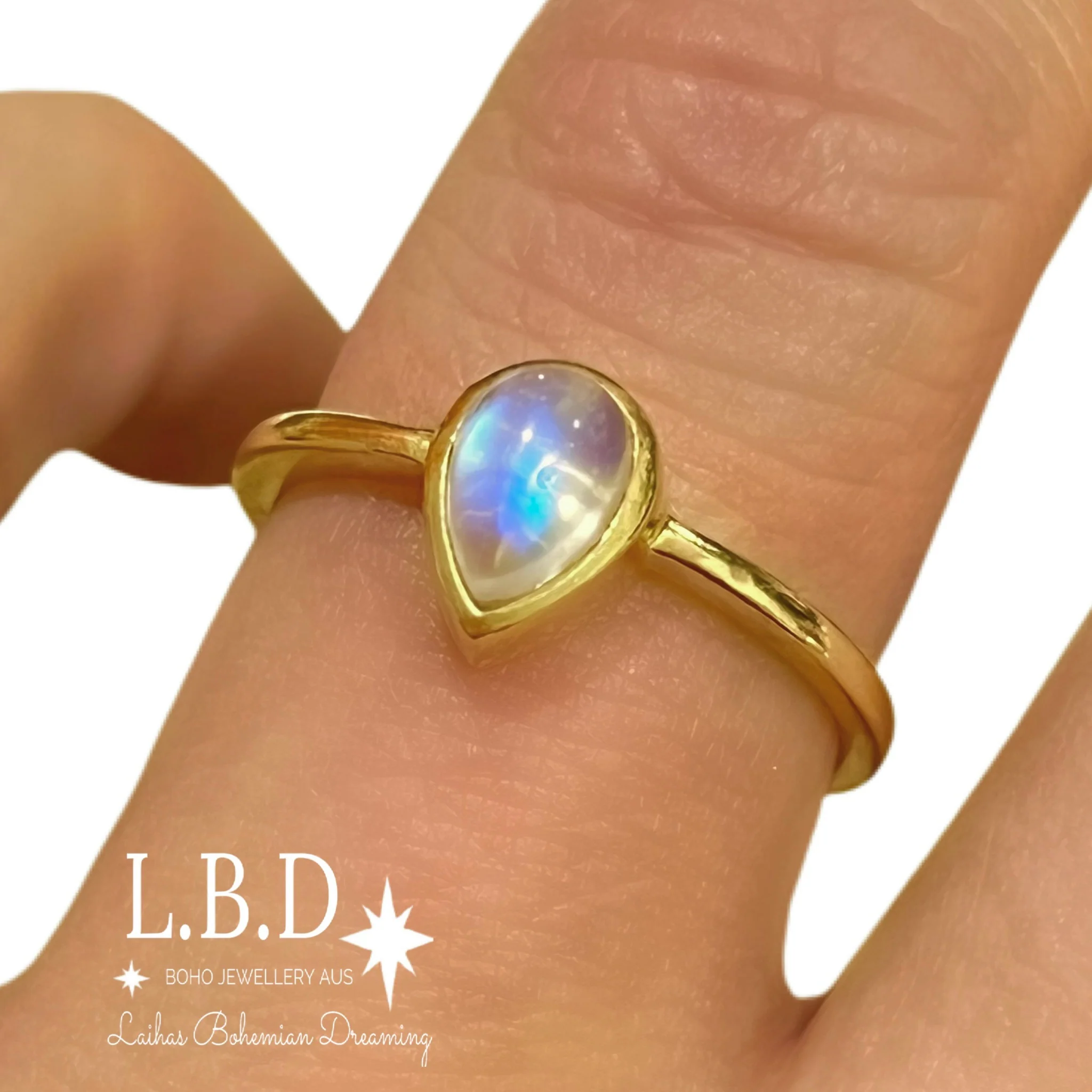 Laihas Mini Tearing Spirit Gold Moonstone Ring