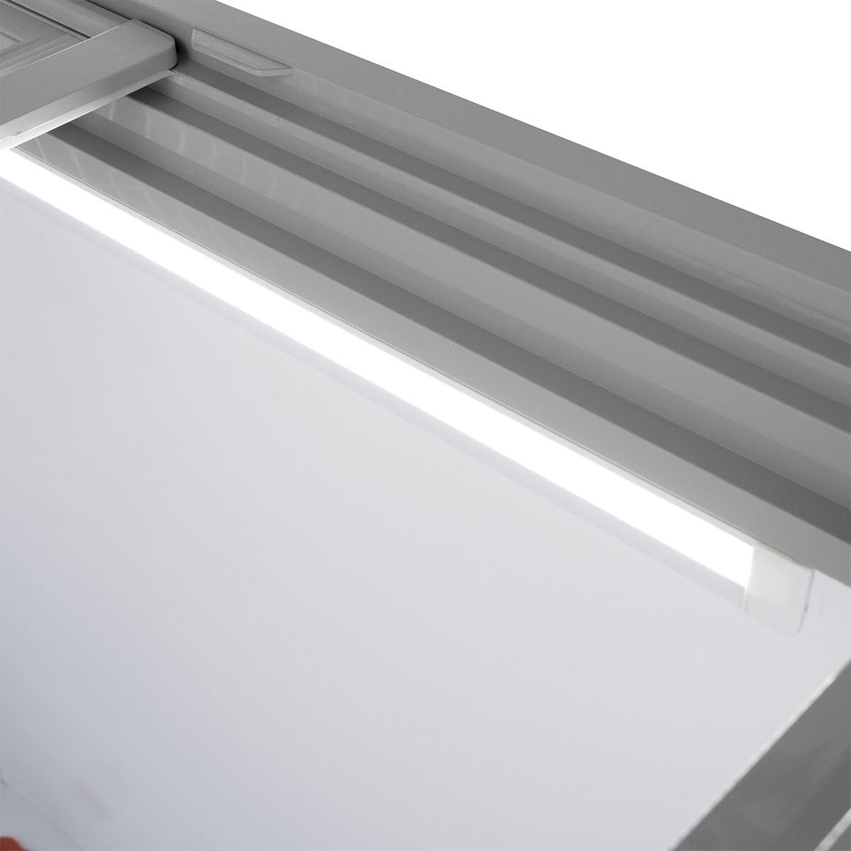 GastroHero Eiscreme Gefriertruhe 284 Liter Tiefkühltruhe LED Beleuchtung Schiebeglasdeckel Rollen Gefrierschrank Gewerbe Eis Truhe Verkauf –18 °C Gastronomie Kiosk