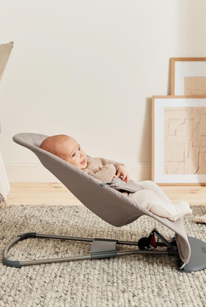 BabyBjörn Babywippe Bliss, Gewebt, Klassische Steppung, Sandgrau