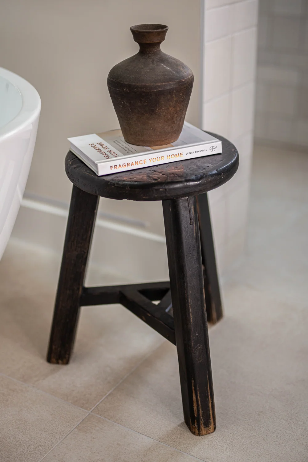 Reclaimed Elm Wood Round Stool Black