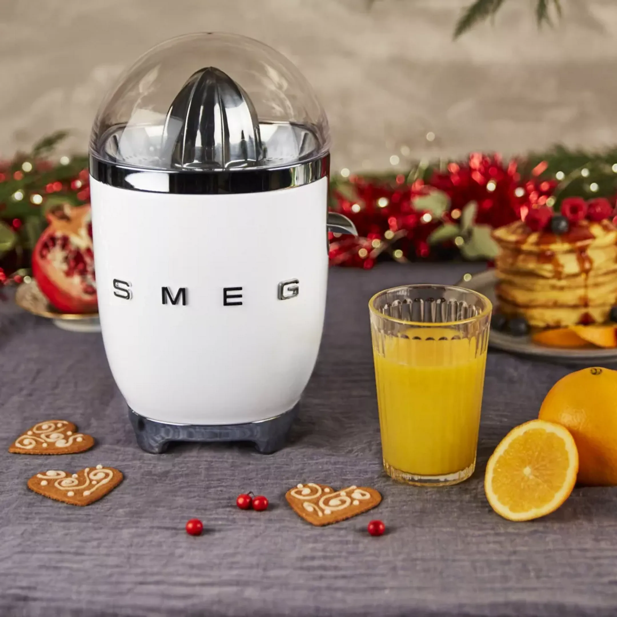 Smeg Citruspers CJF11WHEU