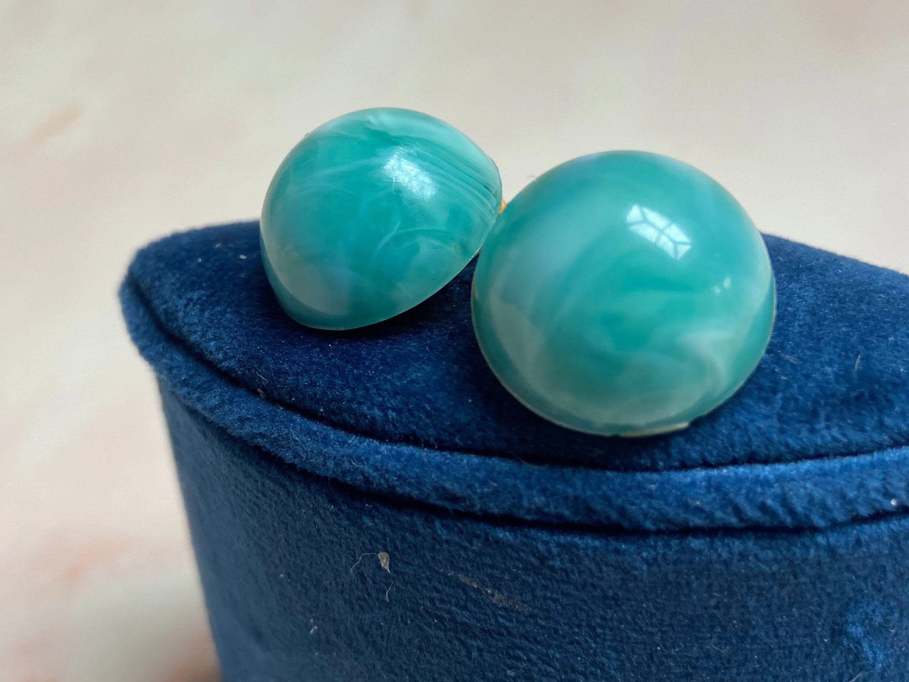 1960s Marbelised Lucite Dome Half Sphere Clip Earrings