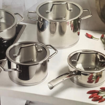 Set di pentole in acciaio inossidabile da 8 pezzi