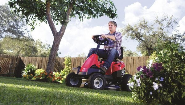 Troy-Bilt TB30 382 cm³ ride-on lawnmower with 6 gears, fully refurbished, compact design, adjustable height