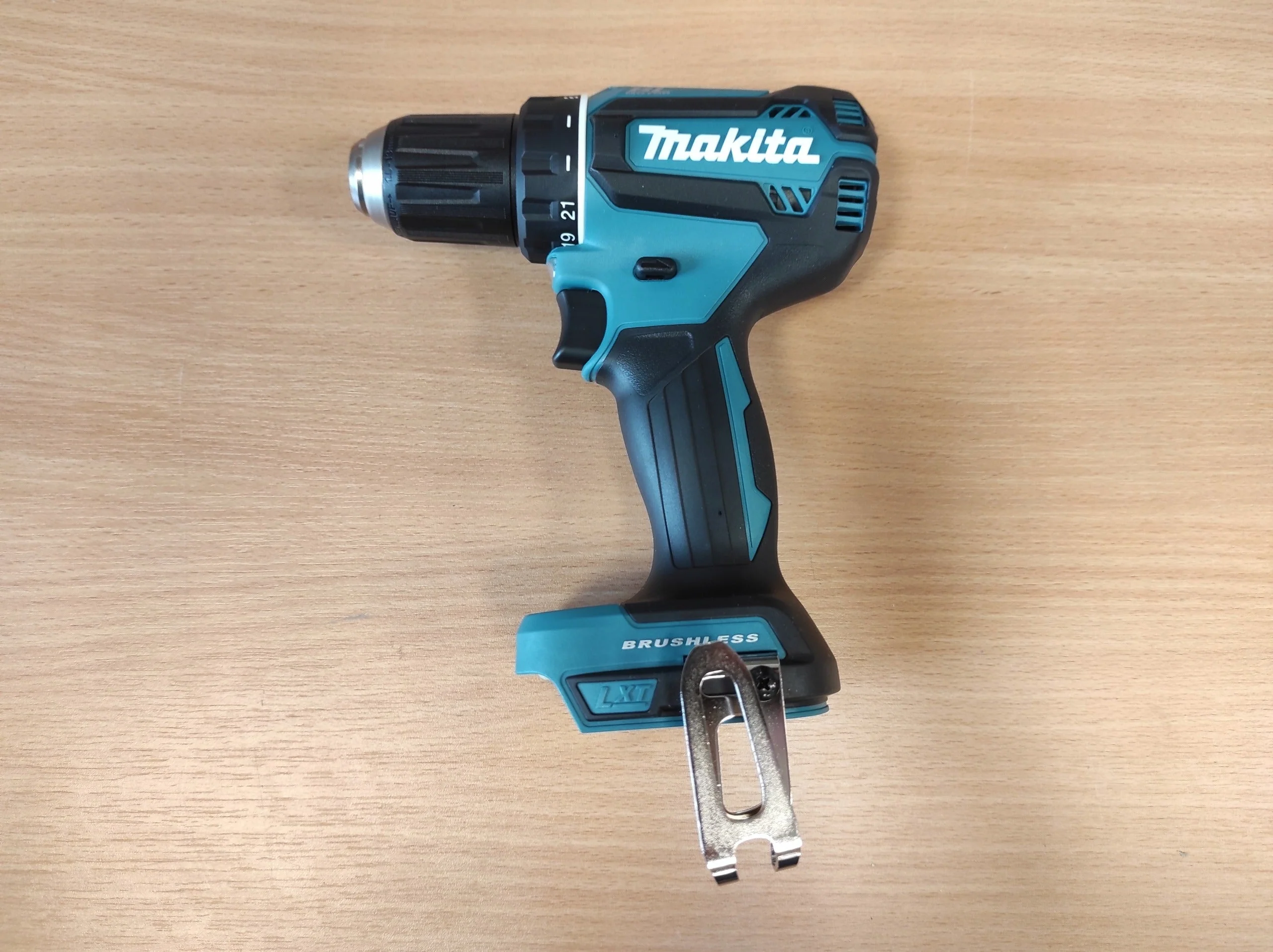 Dwie wkrętarki 18V Makita DDF485Z 50 Nm 3x5.0Ah + ładowarka