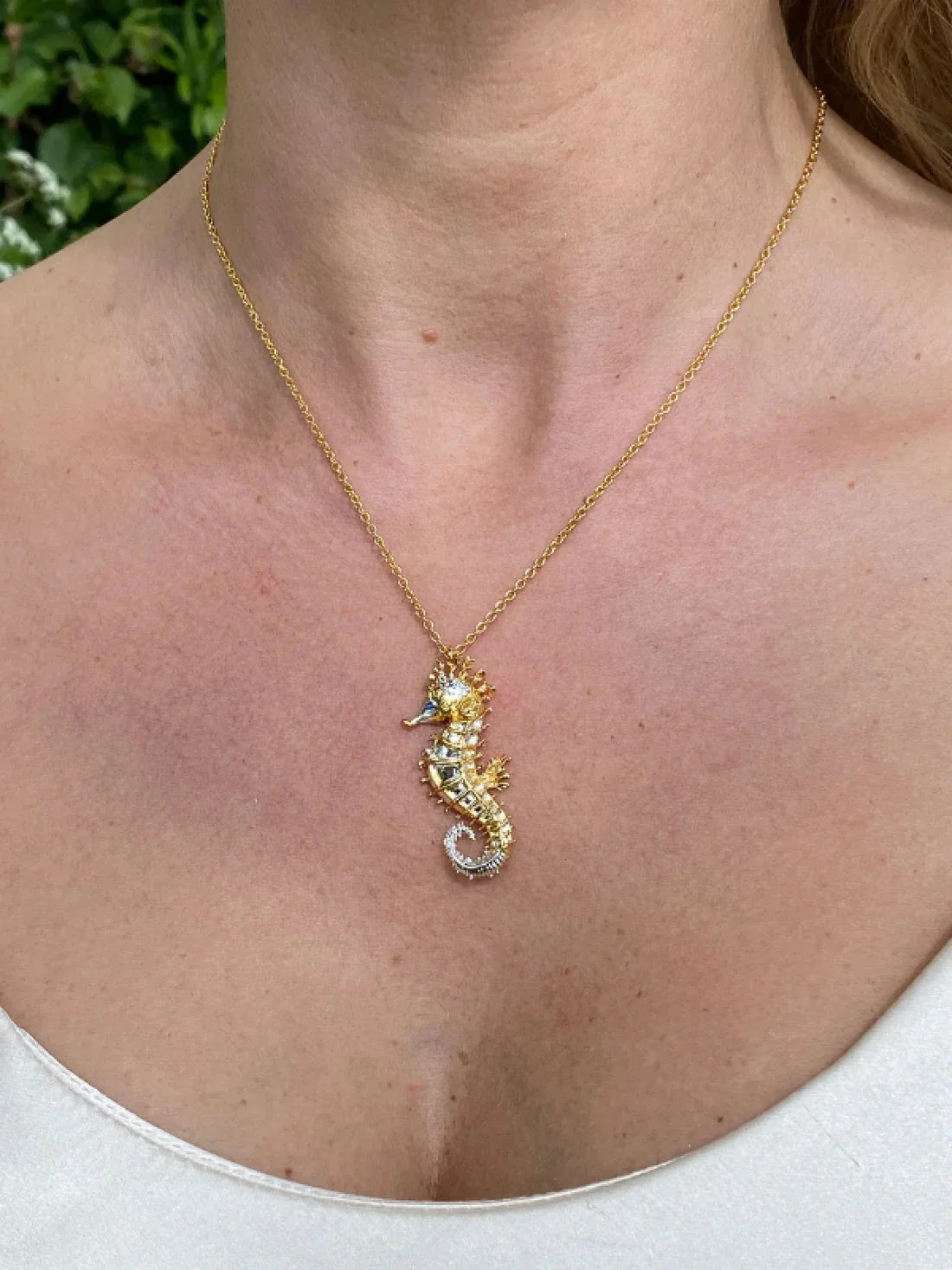 Exquisite Seahorse Pendant
