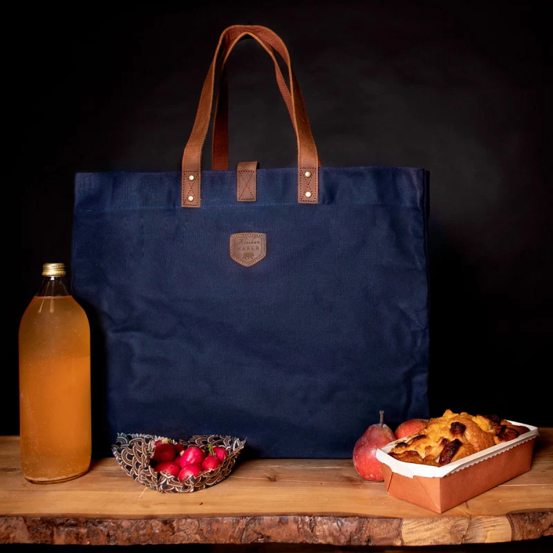 Escapade Tote bag