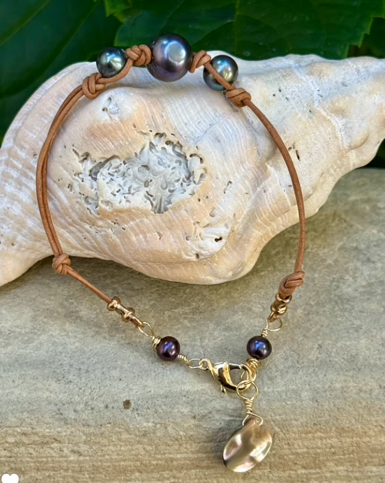 Knotted Black Pearl Leather Bracelet