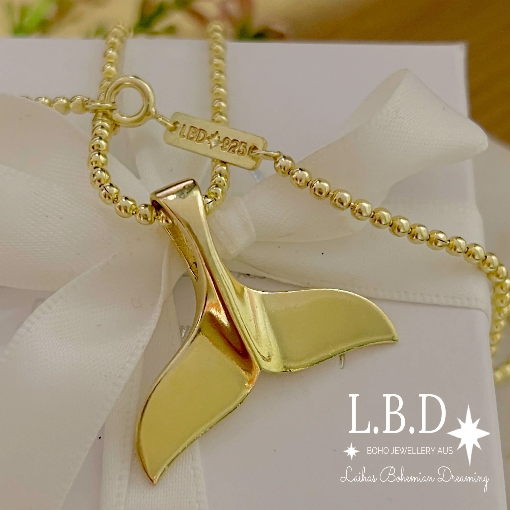 Laihas XLarge Gold Whale Tail Necklace