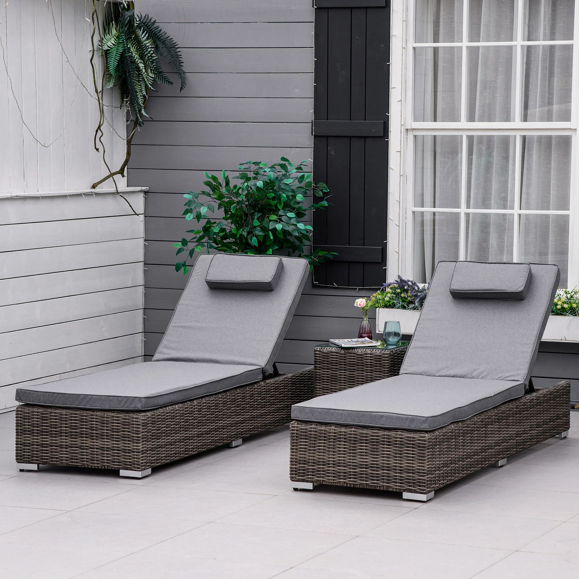 Outsunny poly rotan ligstoel met bijzettafel verstelbaar 60 x 195 x 86 cm