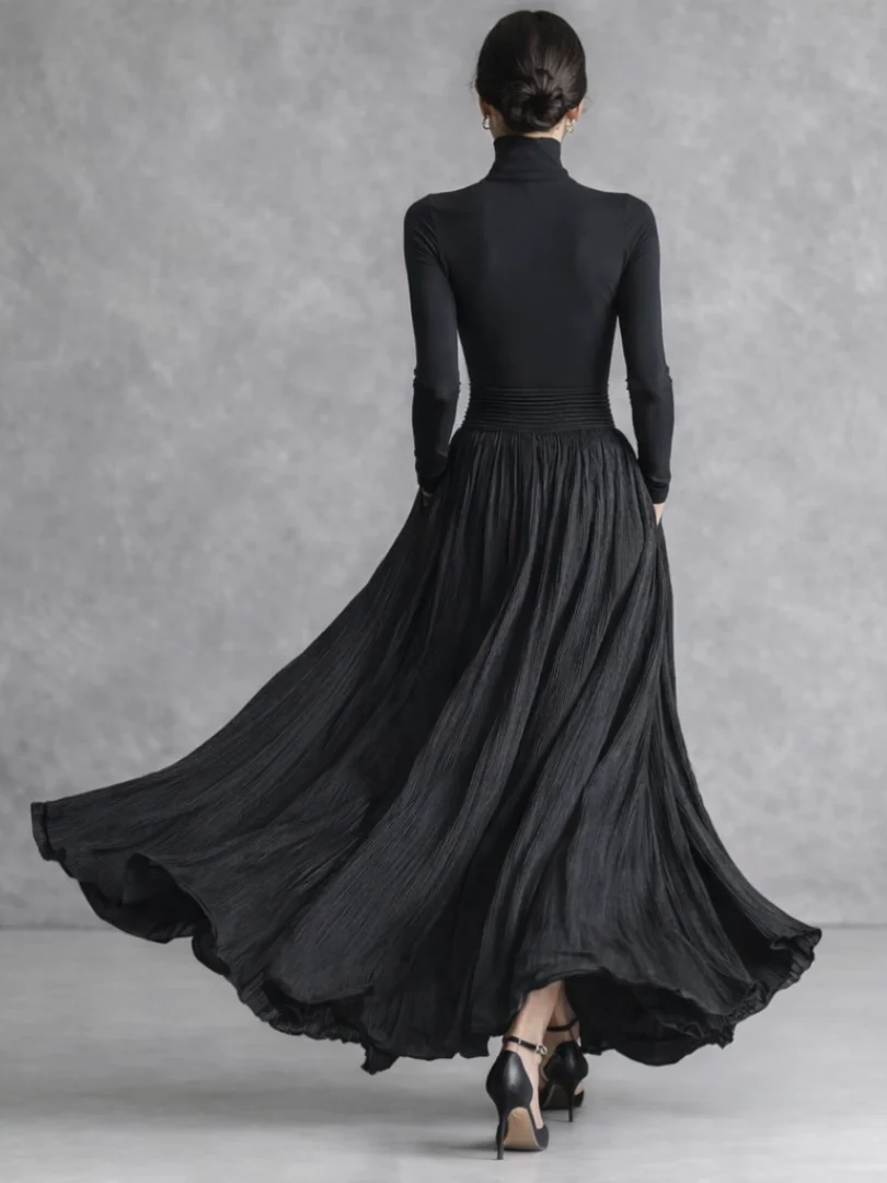 Women��s Black Maxi Dress Pleated Skirt Turtleneck Style