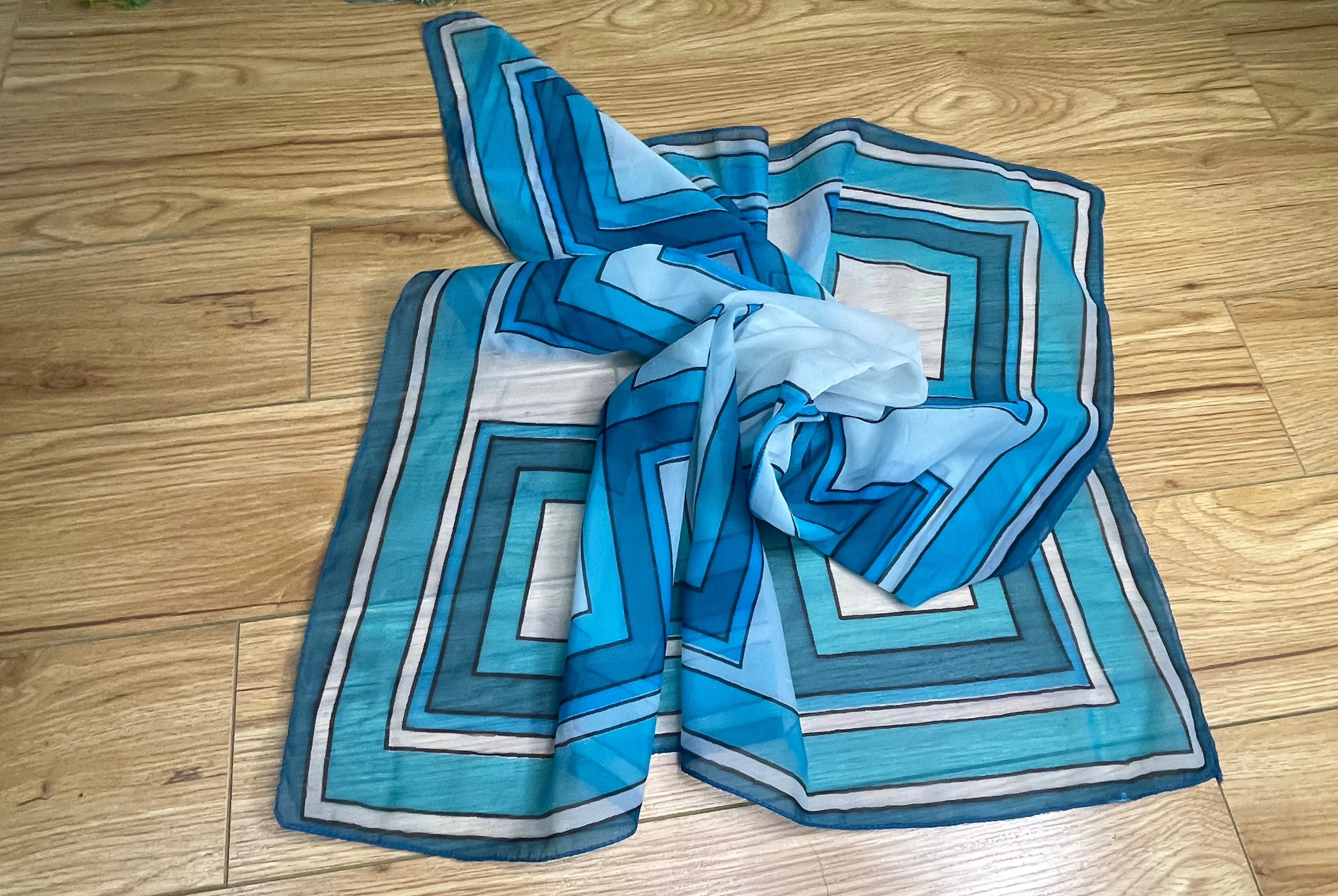 1960s Chiffon Geometric Mod Soul Scarf