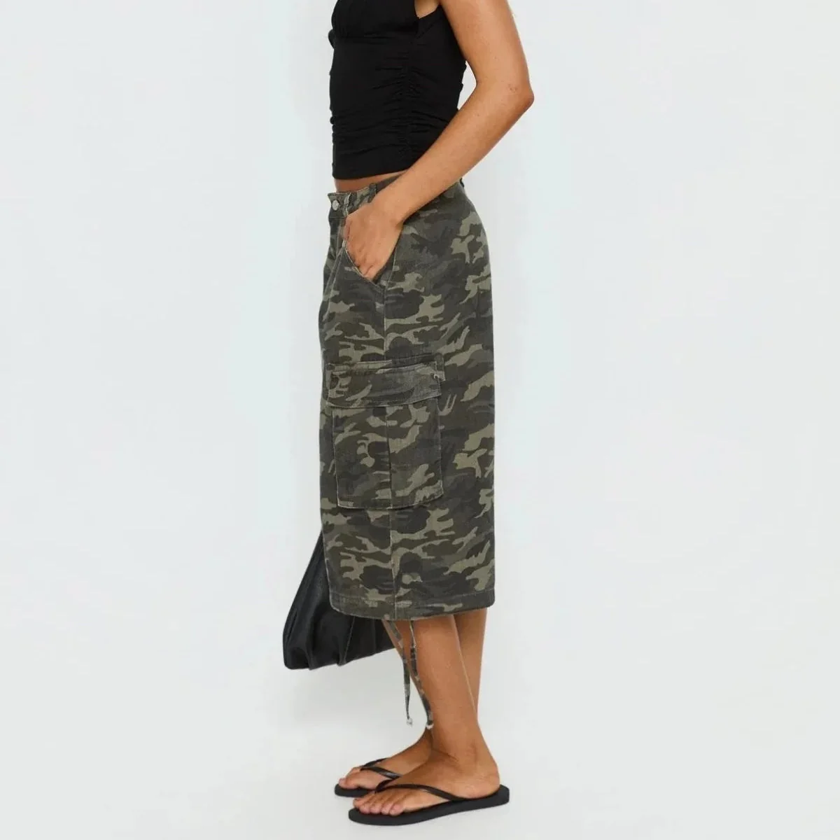 Women��s Camo Cargo Shorts Relaxed Wide-Leg Style