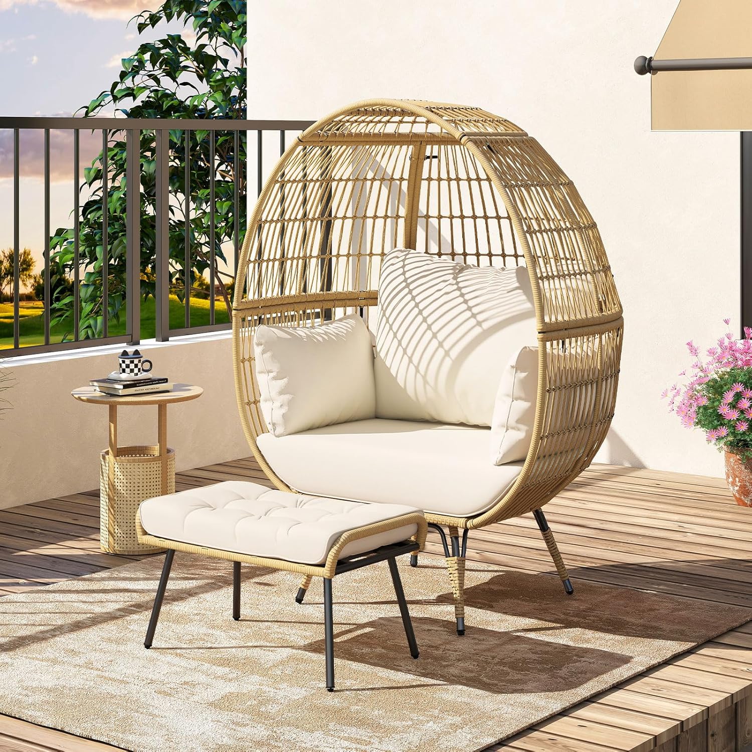 COSTWAY Korbsessel Rattan mit Hocker, übergroßer Gartensessel mit Kissen und Metallgestell, Rattansessel XXL, Loungesessel für Balkon, Garten, Wohnzimmer, Terrasse, Beige