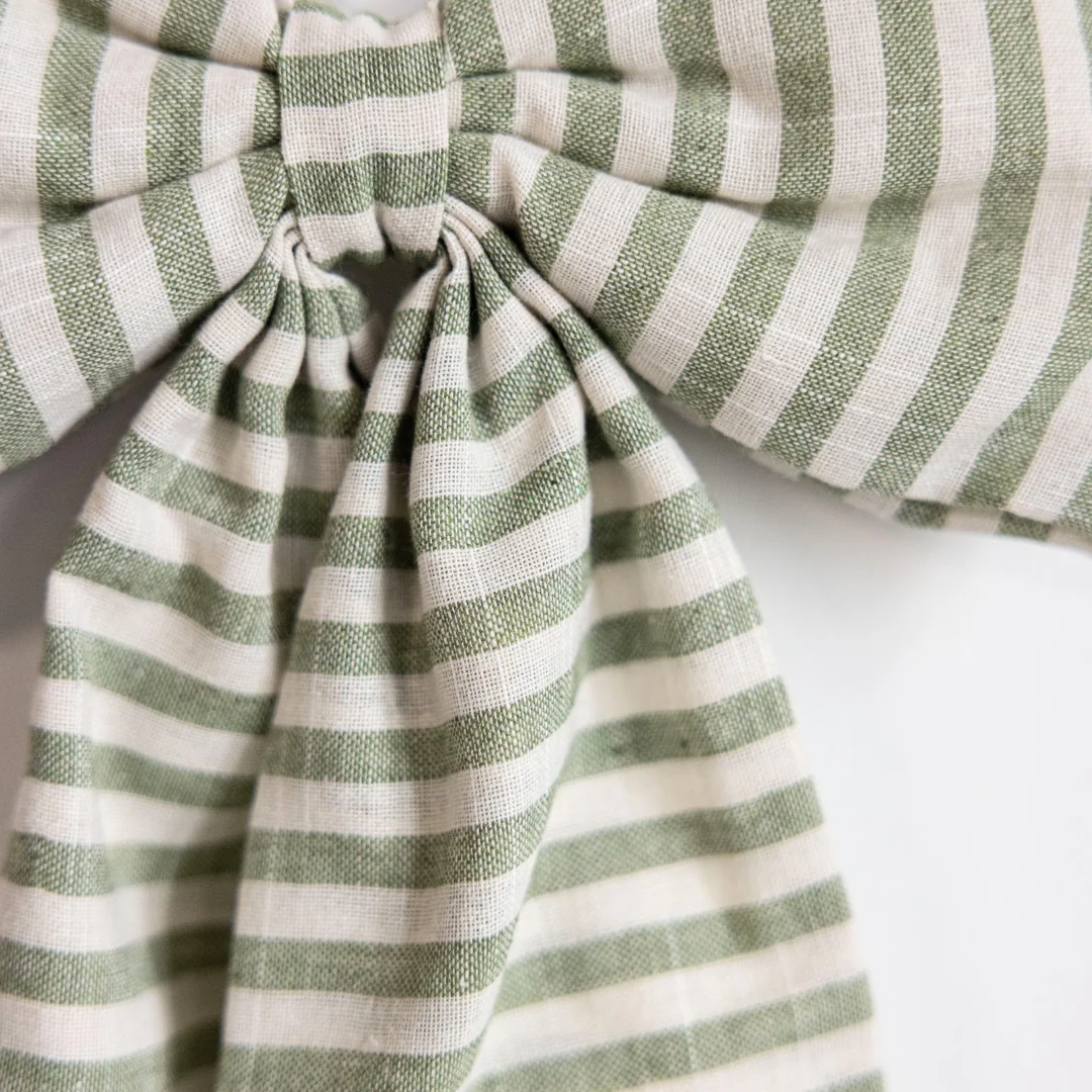Striped Light Green Bow Garland
