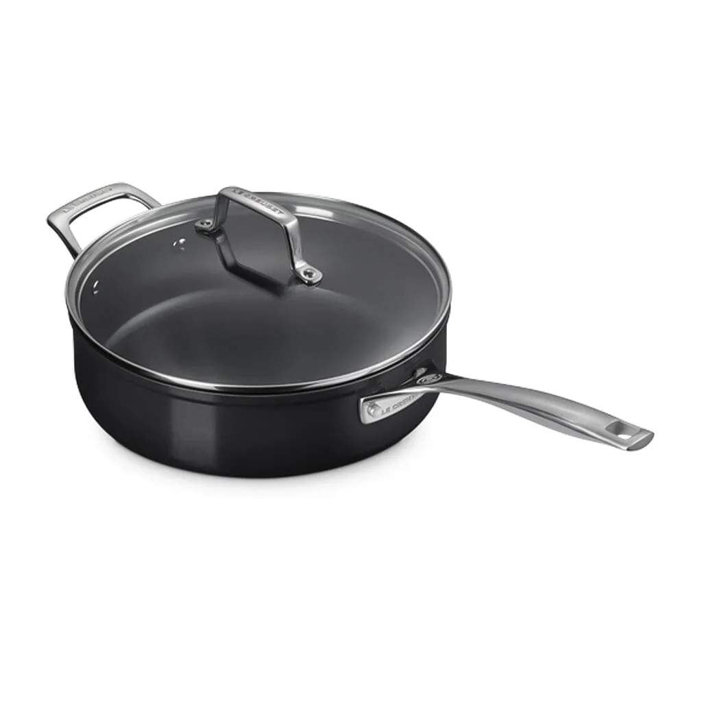 2025 Le Creuset - Cazo Antiadherente Essential 26 cm