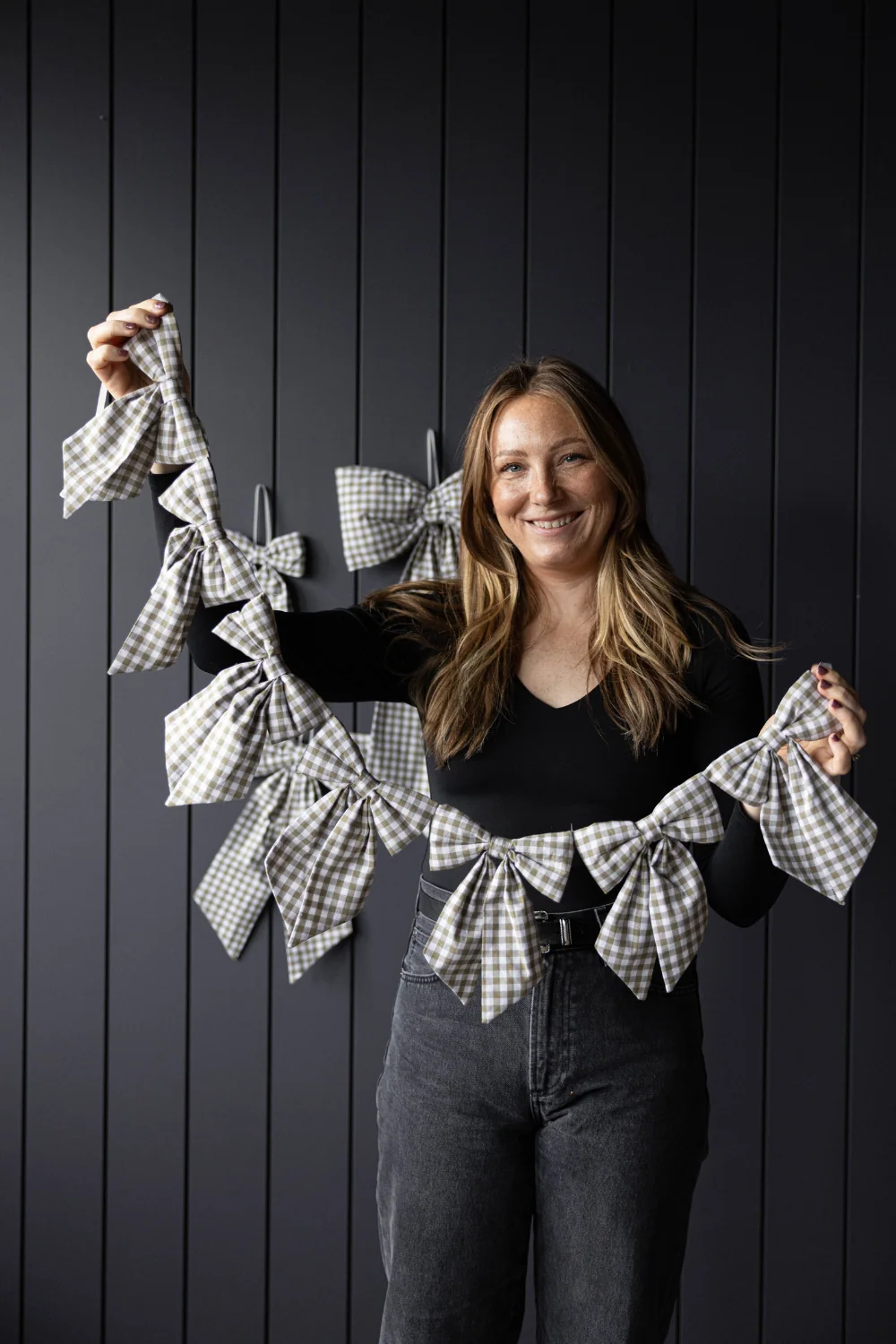 Gingham Green Bow Garland