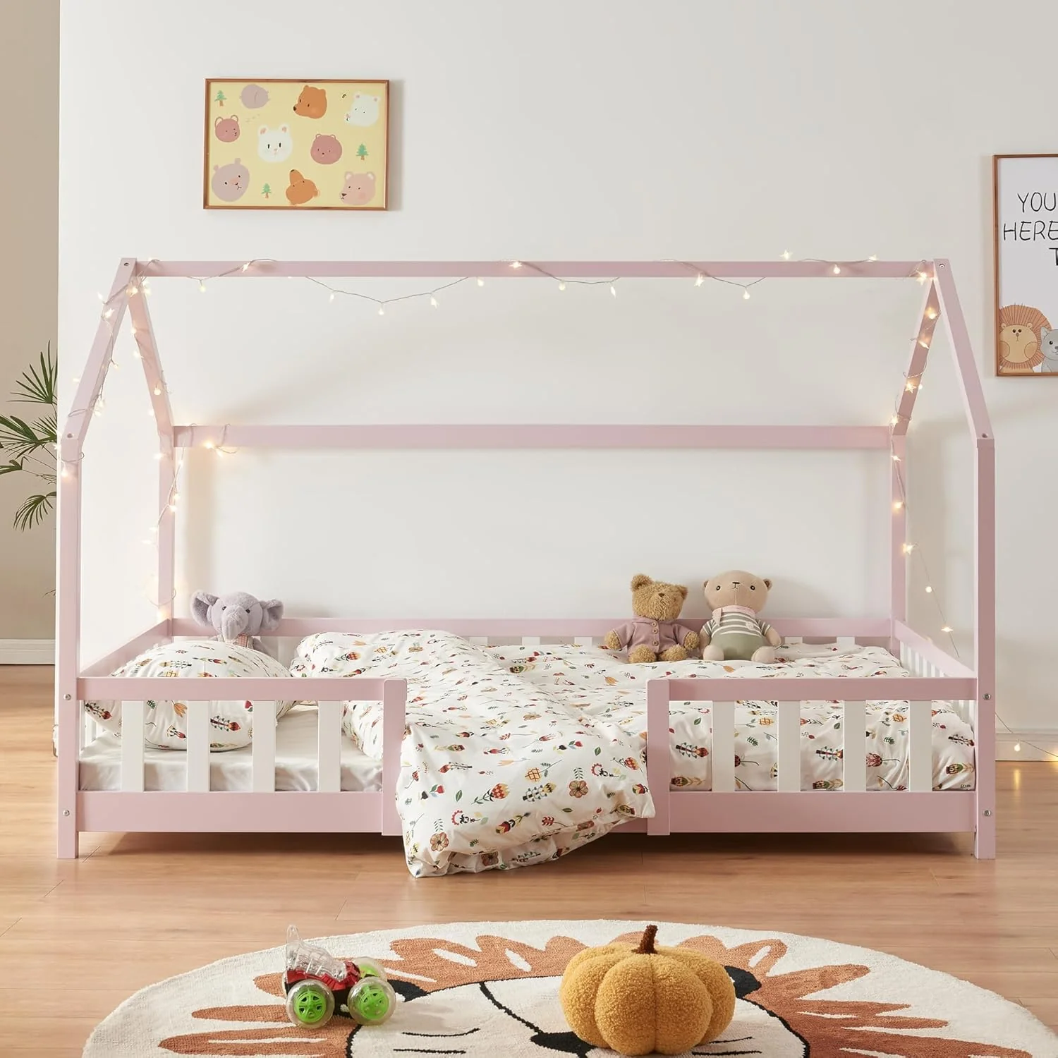 [en.casa] Letto per bambini Sisimiut a capanna 80 x 160 cm con protezione anticaduta letto in legno per bambini letto a terra rete a doghe in legno di pino Bianco opaco