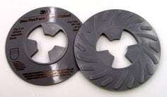3M AB81734  ~  Disc Pad Face Plate Ribbed 81734 5 in Medium Grey