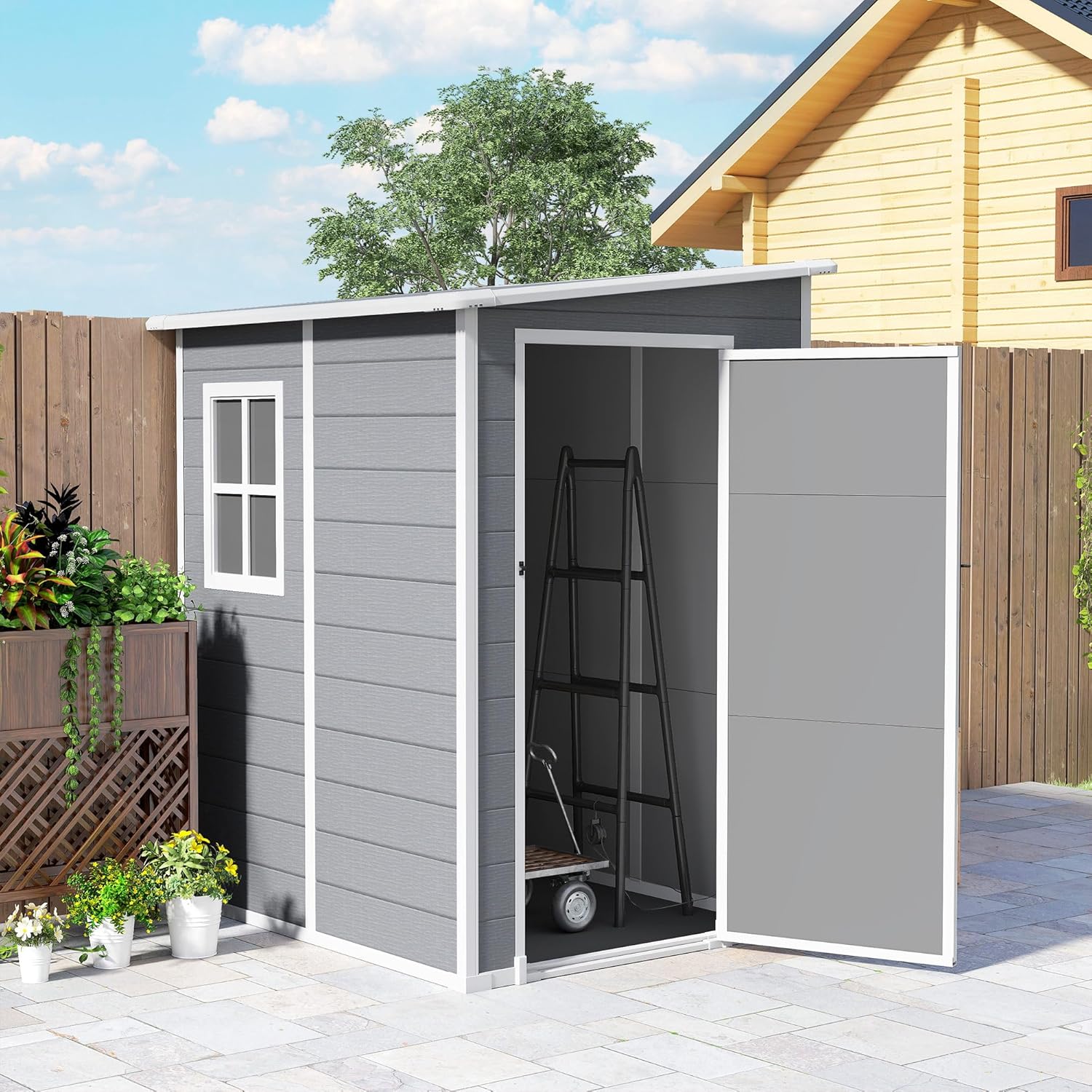 Outsunny Gerätehaus 1,54m³, Gartenhaus mit Pultdach, Boden 122 x 149 x 192/177 cm, wetterfest Geräteschuppen mit Abschließbar Tür, Fenster, Gartenschrank aus Kunststoff, für Hinterhof, Garten, Grau