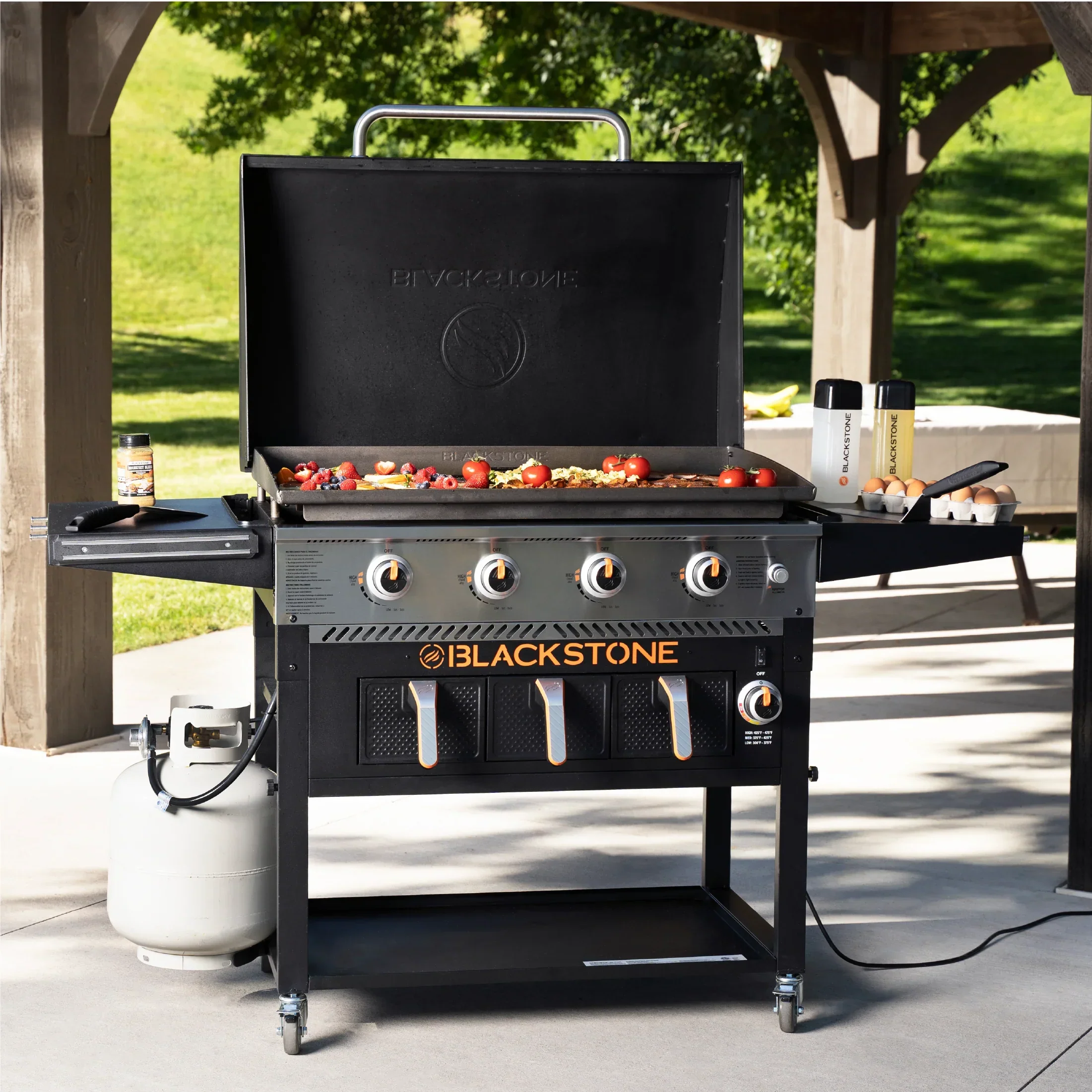 Blackstone 4-Burner 36" Propane Griddle with Air Fryer and Hood