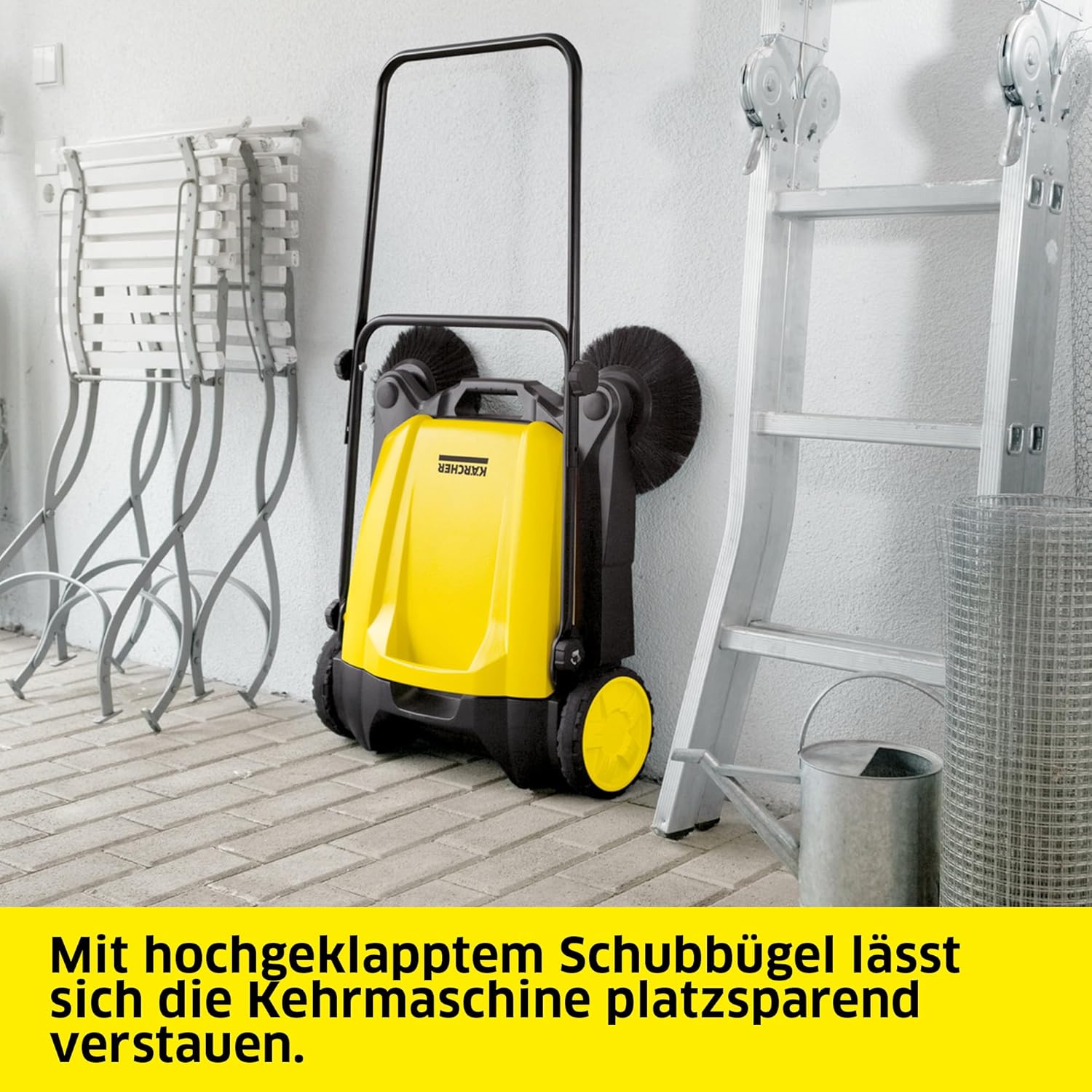 Kärcher Kehrmaschine S 3 Twin 2-in-1, Arbeitsbreite: 650 mm, bis zu 1.800 m²/h Fläche, Kehrgutbehälter: 16 l, Gewicht: 9,7 kg, 2 Seitenbesen für trockenen Schmutz, 2 Seitenbesen für feuchten Schmutz