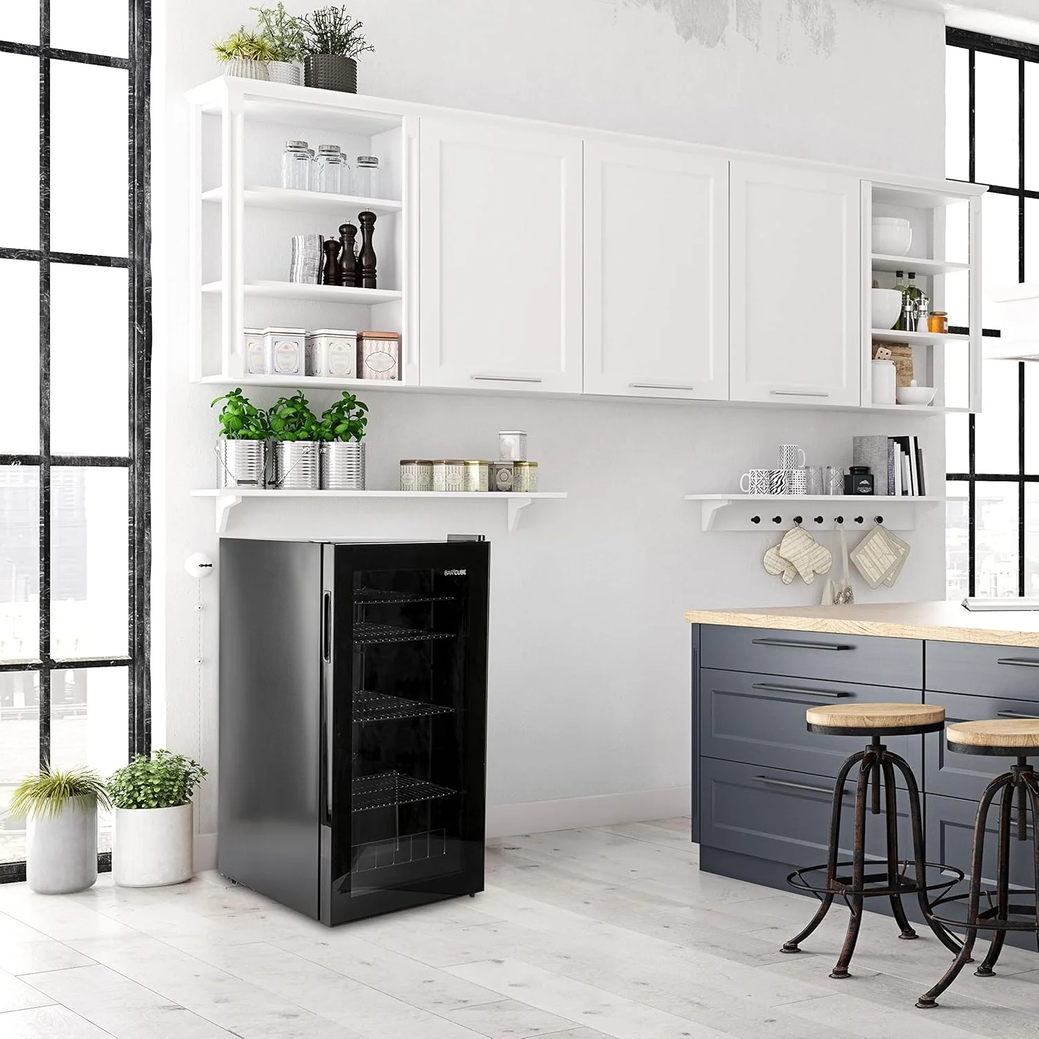 °CUBES Frigorifero per bevande 90L con porta in vetro e 4 ripiani regolabili | Frigorifero compatto per bottiglie, perfetto per casa, ufficio, feste e gastronomia | Elegante frigorifero con porta in vetro, nero