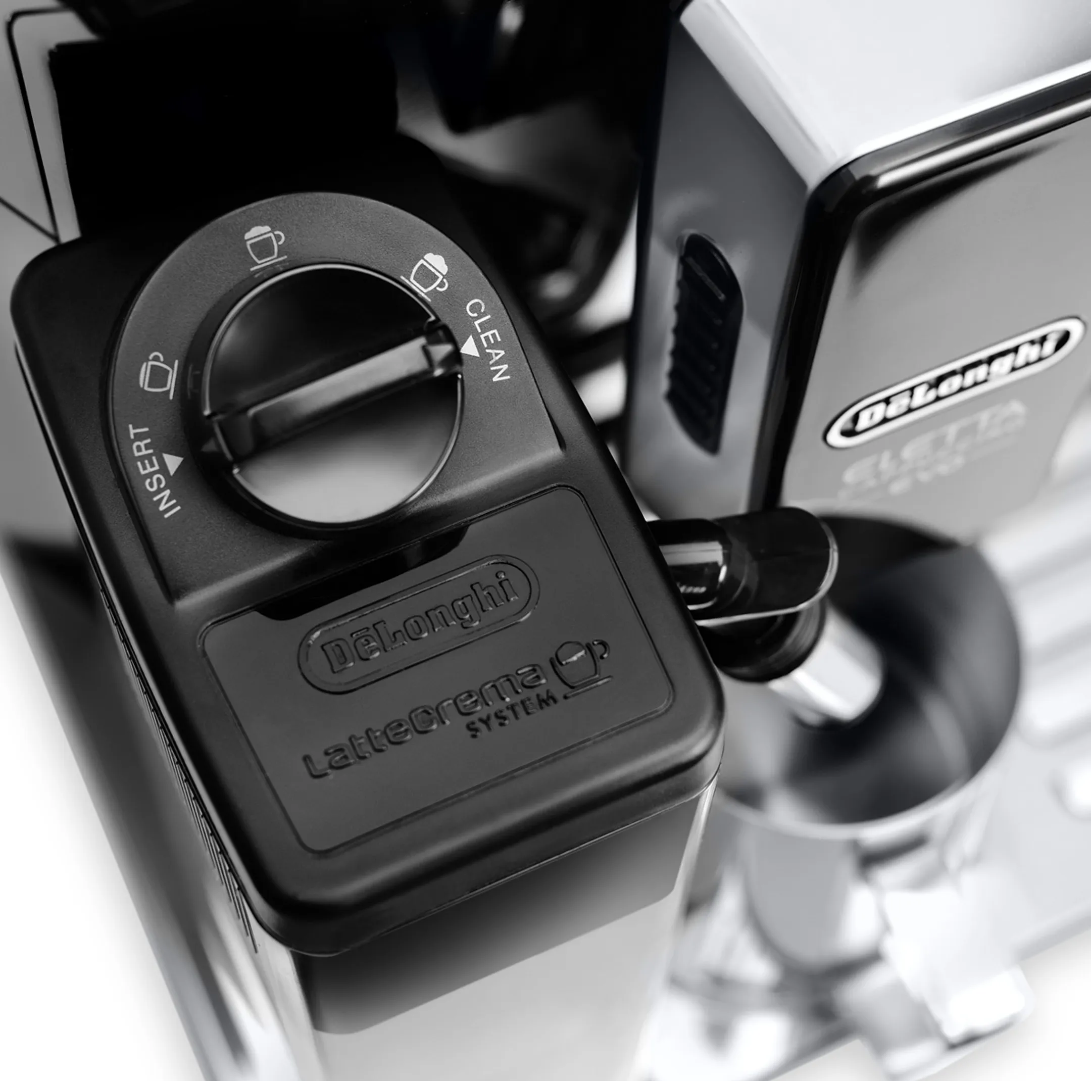 De'Longhi Volautomatische Espressomachine Eletta Cappuccino Evo ECAM46.860.B